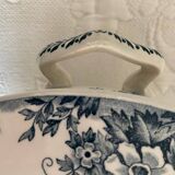 Small Saint Amand & Hamage Soup Tureen Model Marie Louise