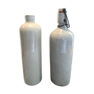 Lot de 2 bouteille en grès vernissé,