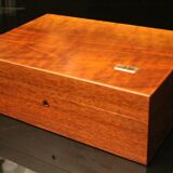 Solid mahogany box like cigar cellar
