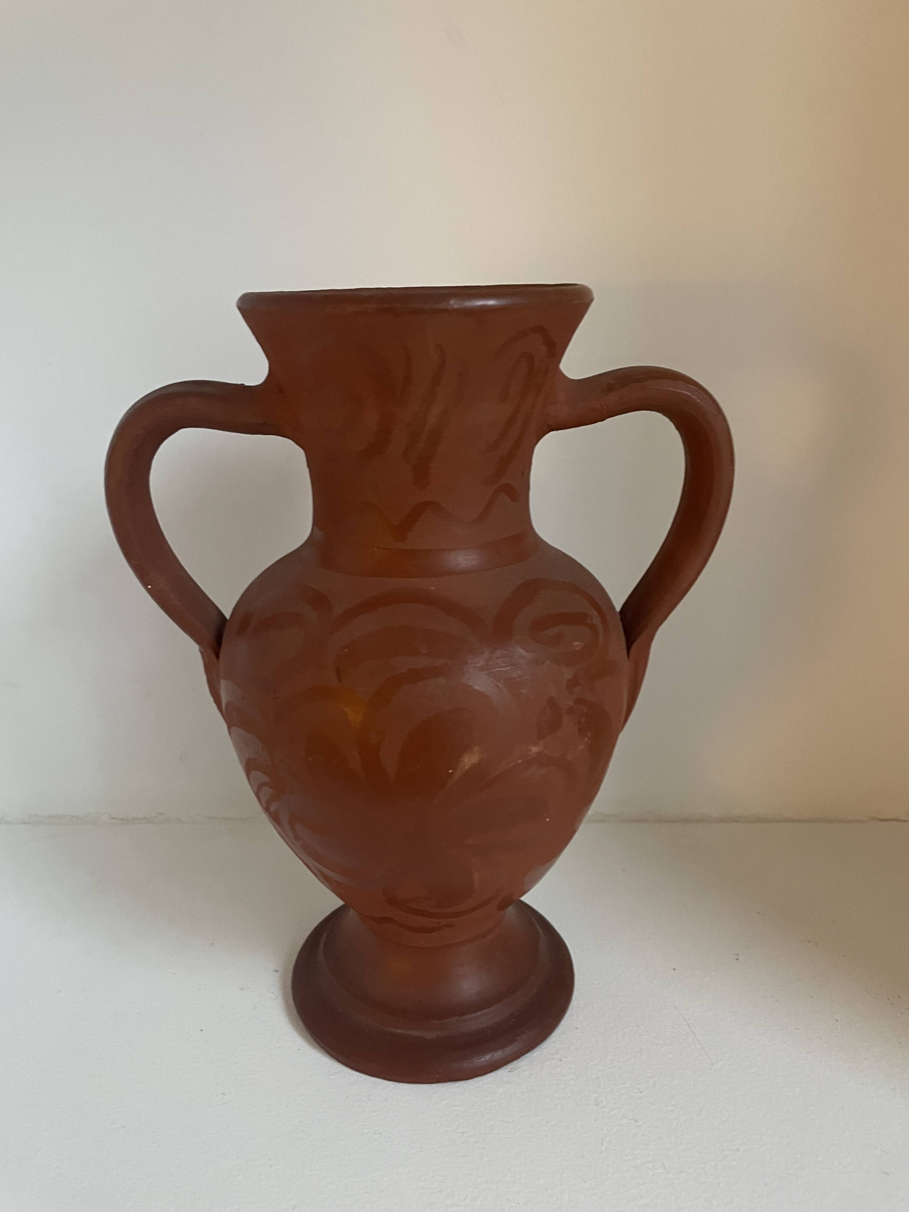 set of 13 decorative items