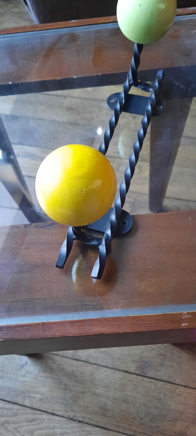 Wall-mounted coat rack