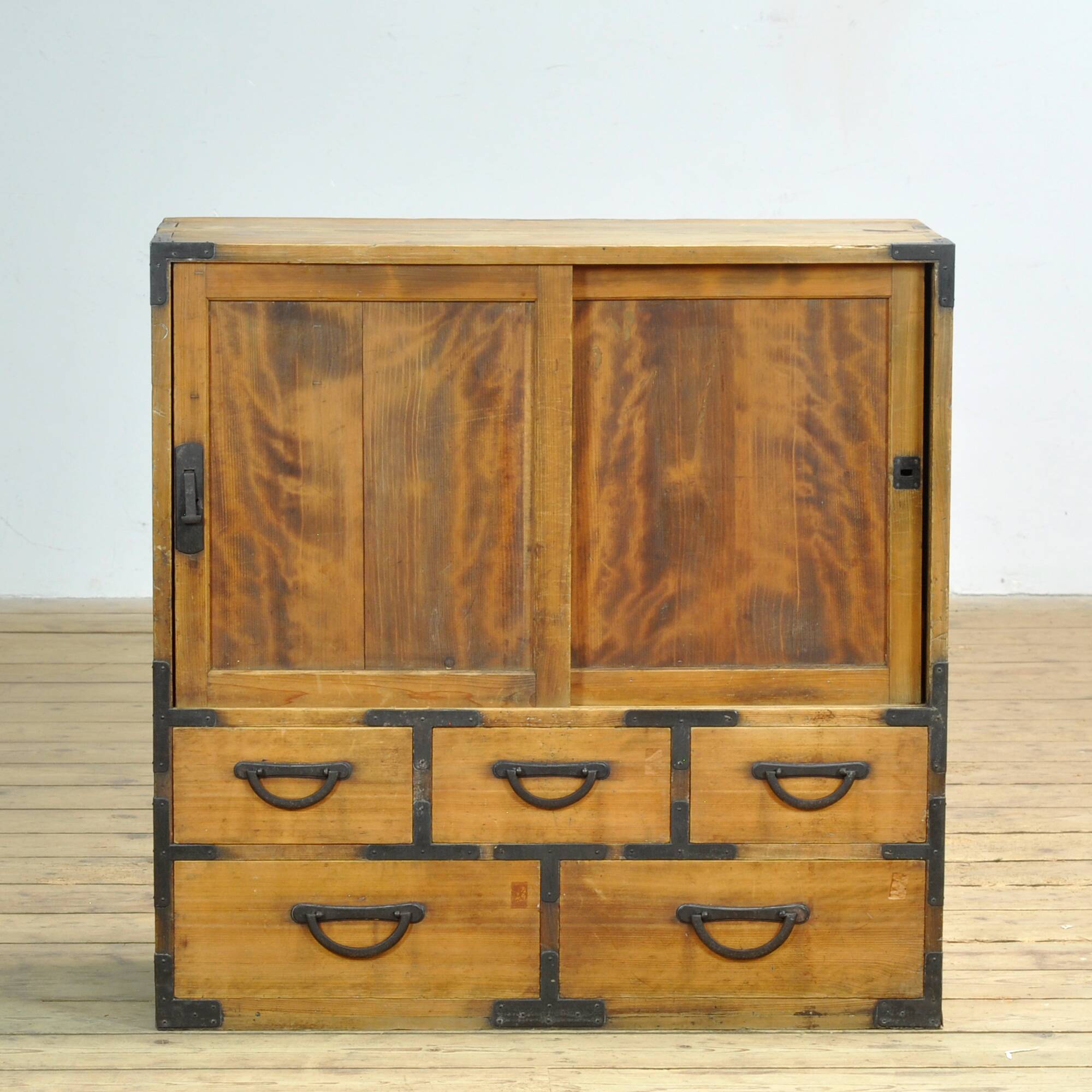 Japanese Tansu chest of drawers, circa 1900