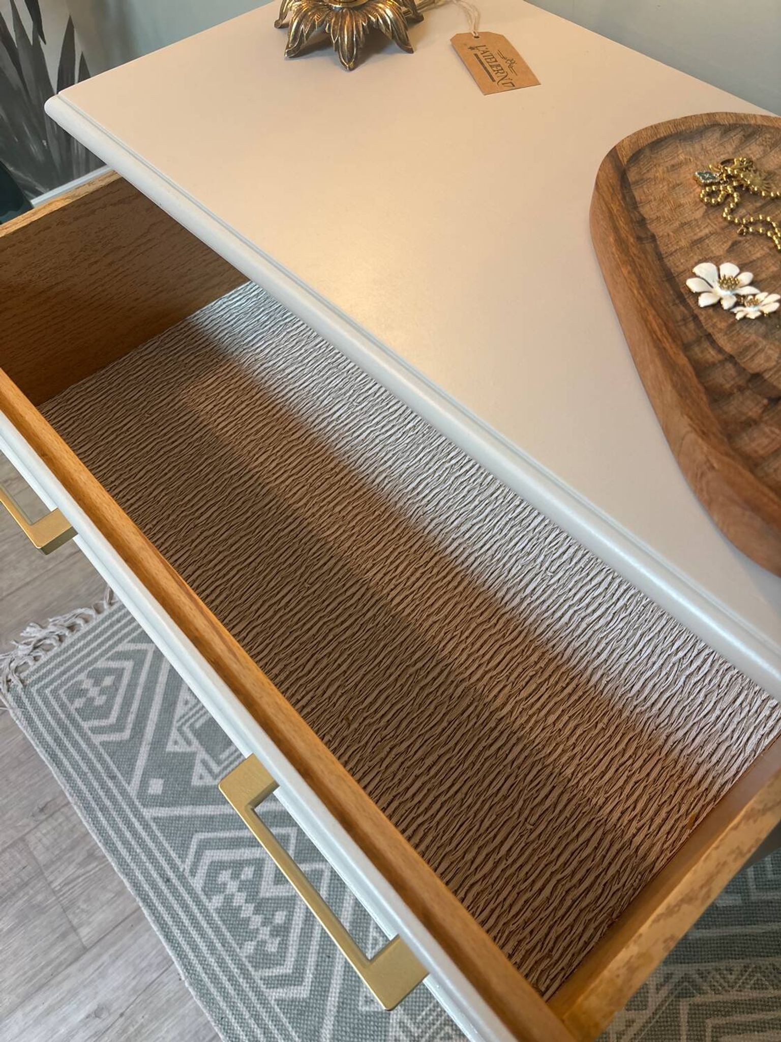 Chest of drawers