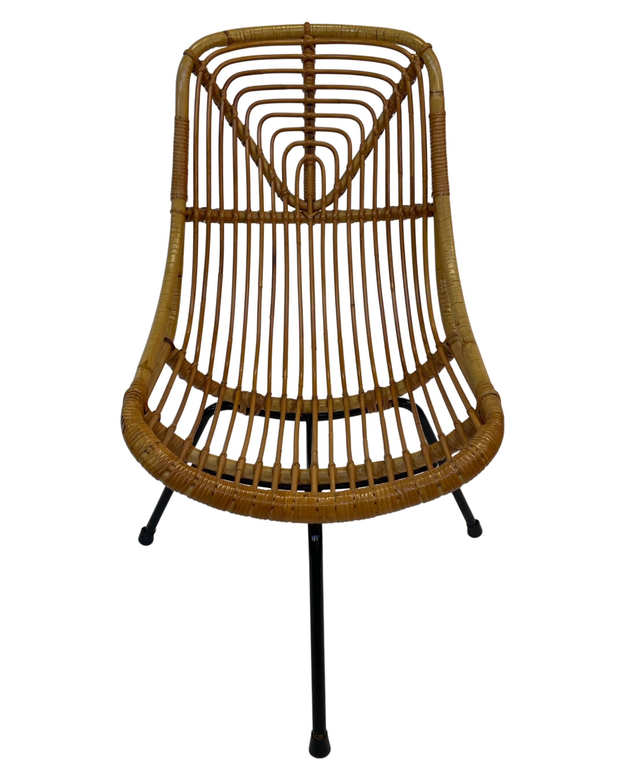 Tripod Rattan easy chair by Dirk van Sliedregt Rohe Noordwolde 1960 in the Netherlands
