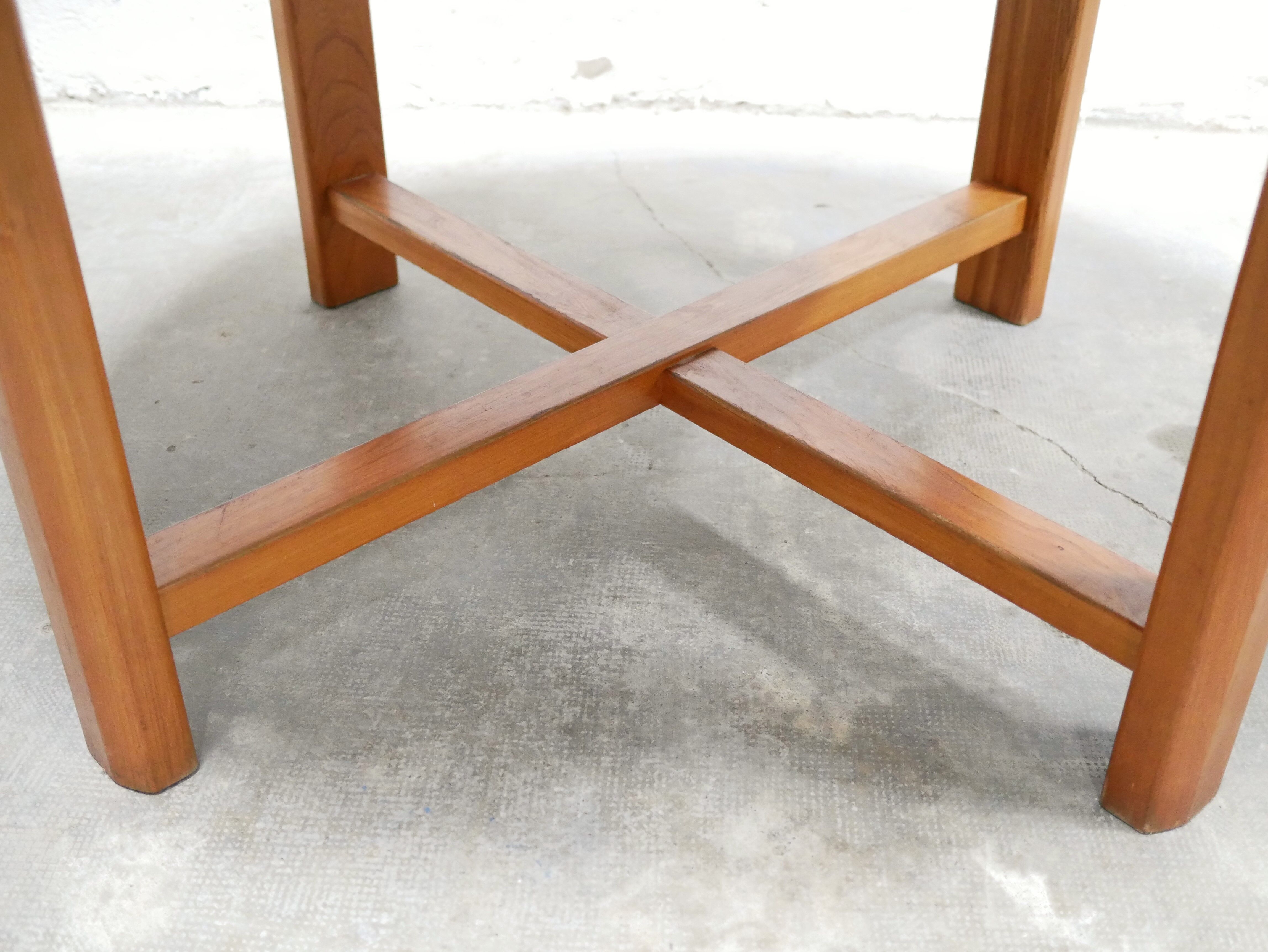 Vintage extendable round wooden dining table