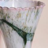 Vase sur pied en opaline et verre soufflé vintage 30 cm