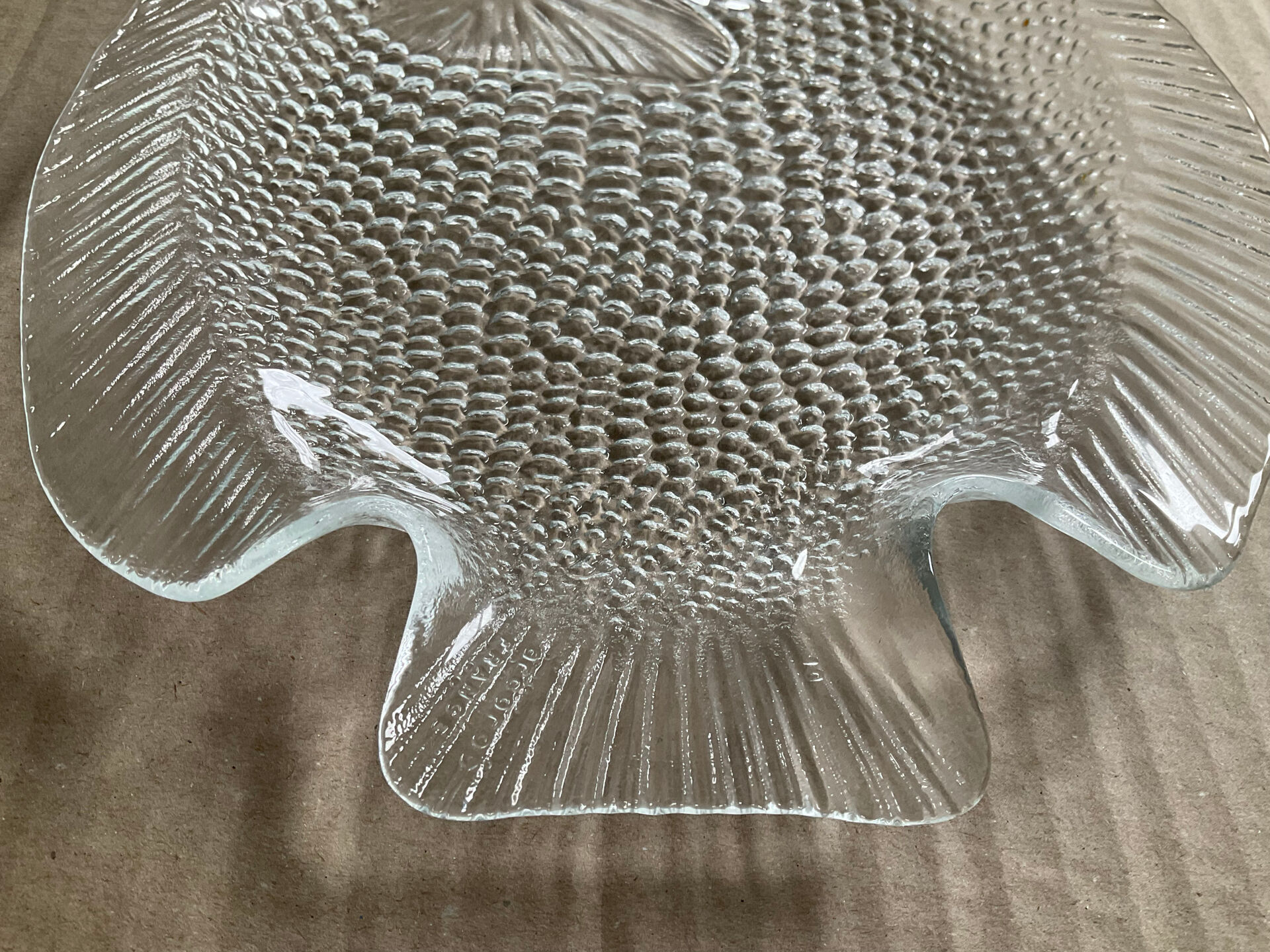 Set of 8 vintage fish plates Arcoroc France