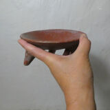 Ancient tripod bowl in terracotta pre-columbian art
