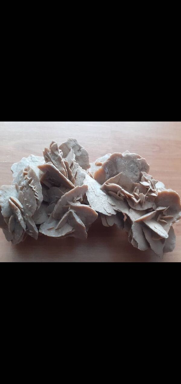 Pièce rose de sable