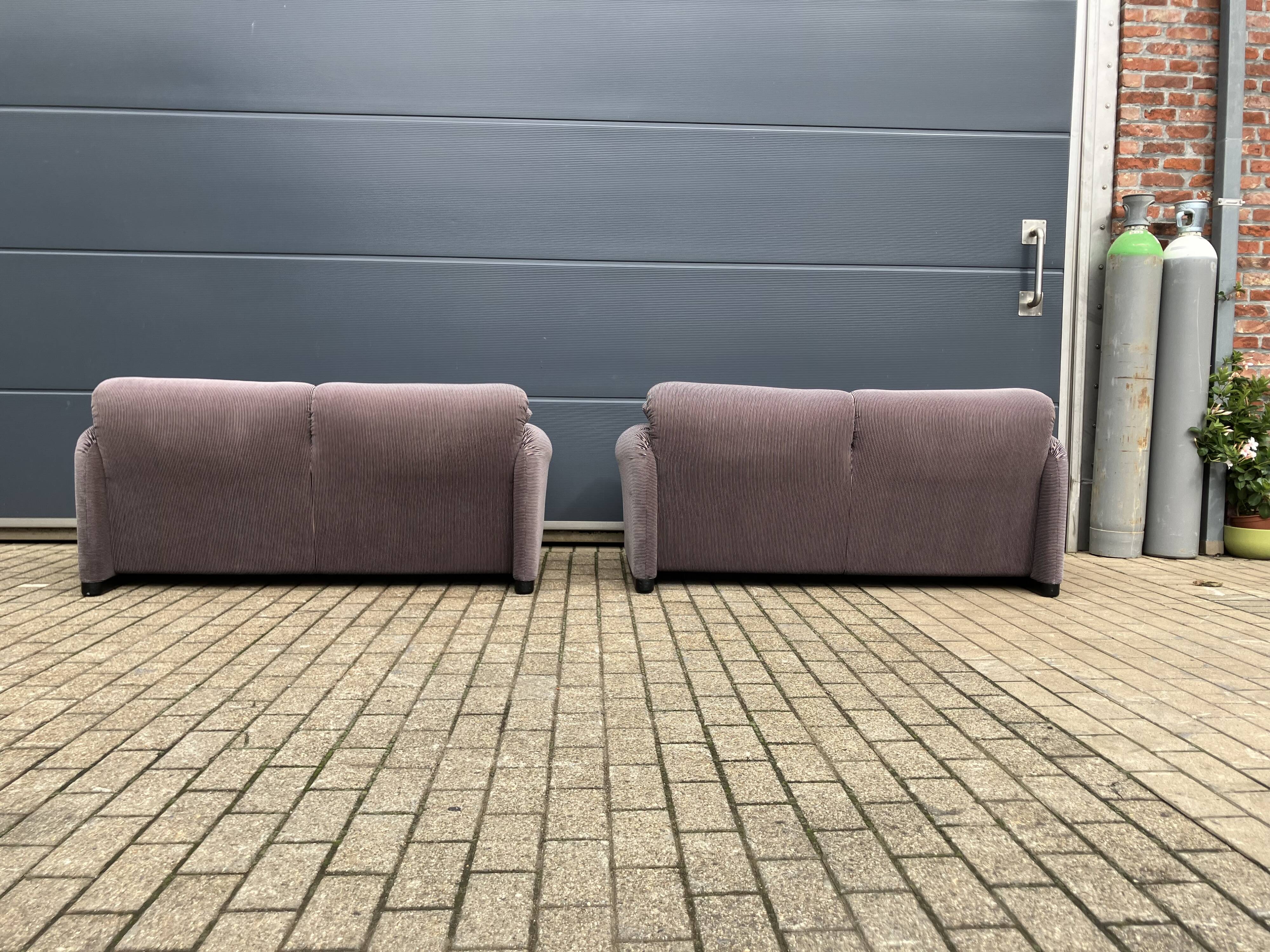 2x Cassina Maralunga 2zit original ribble fabric