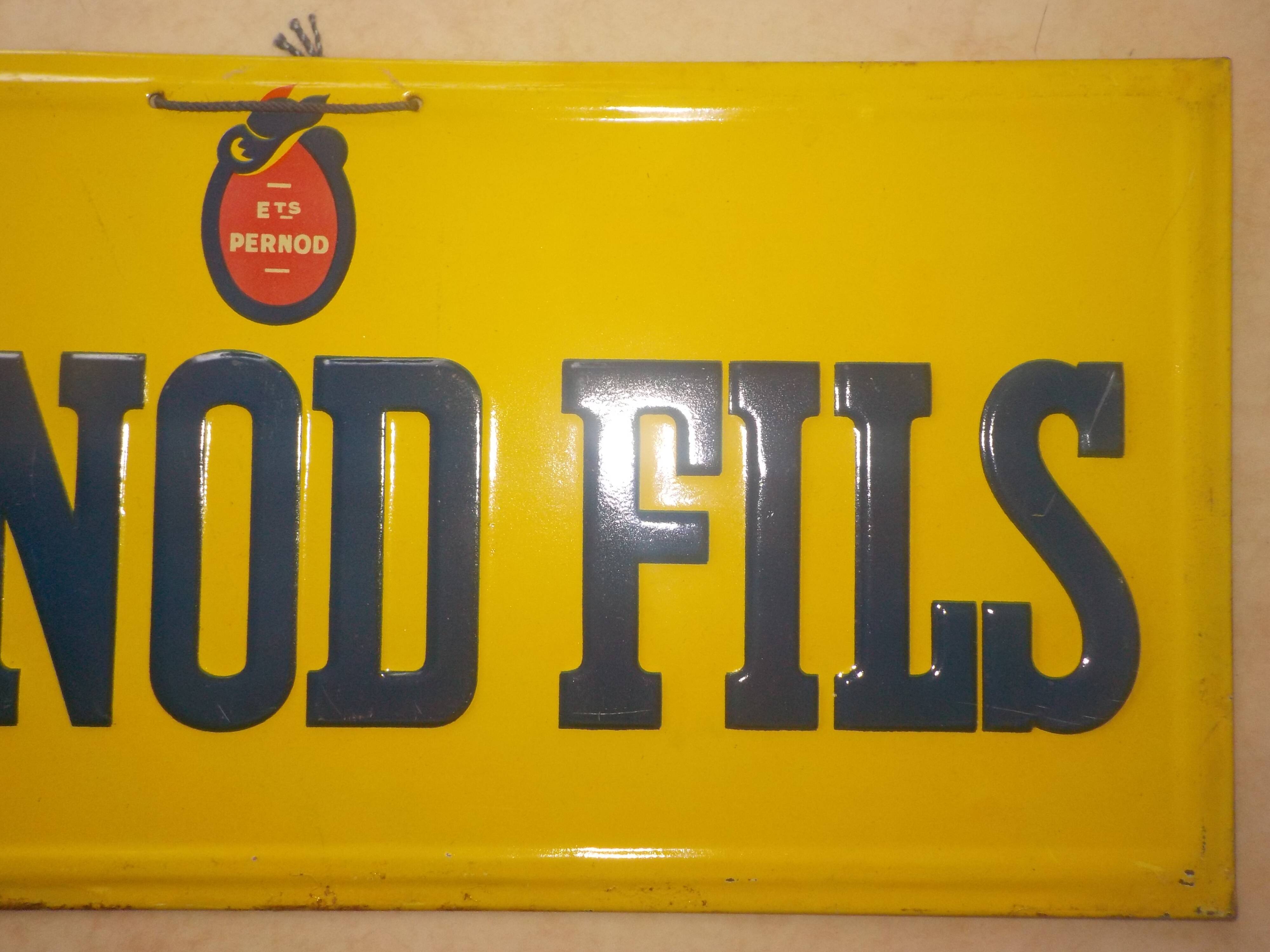 "Pernod & son" plate painted ancient