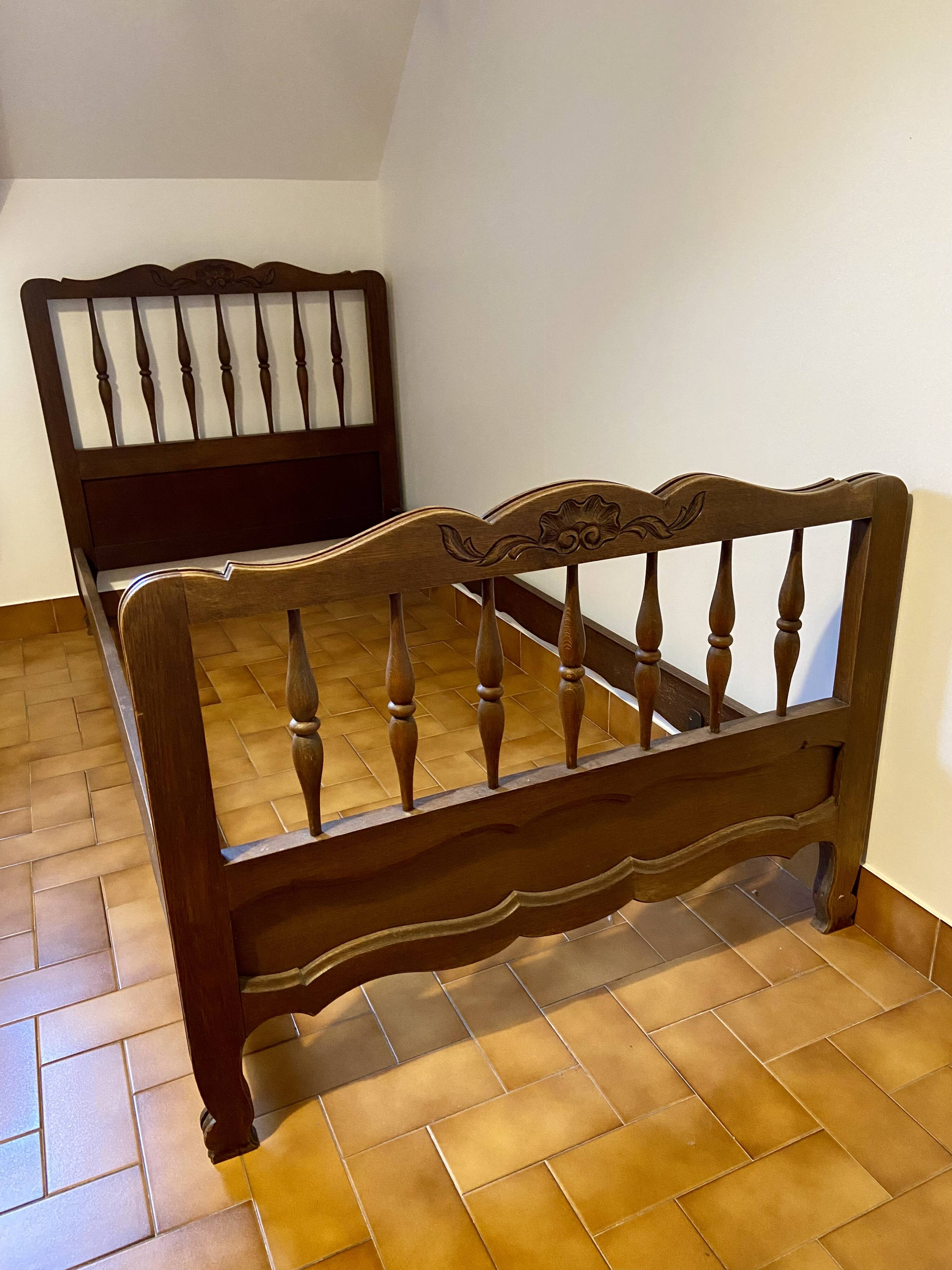 Wooden children's bed 90x190