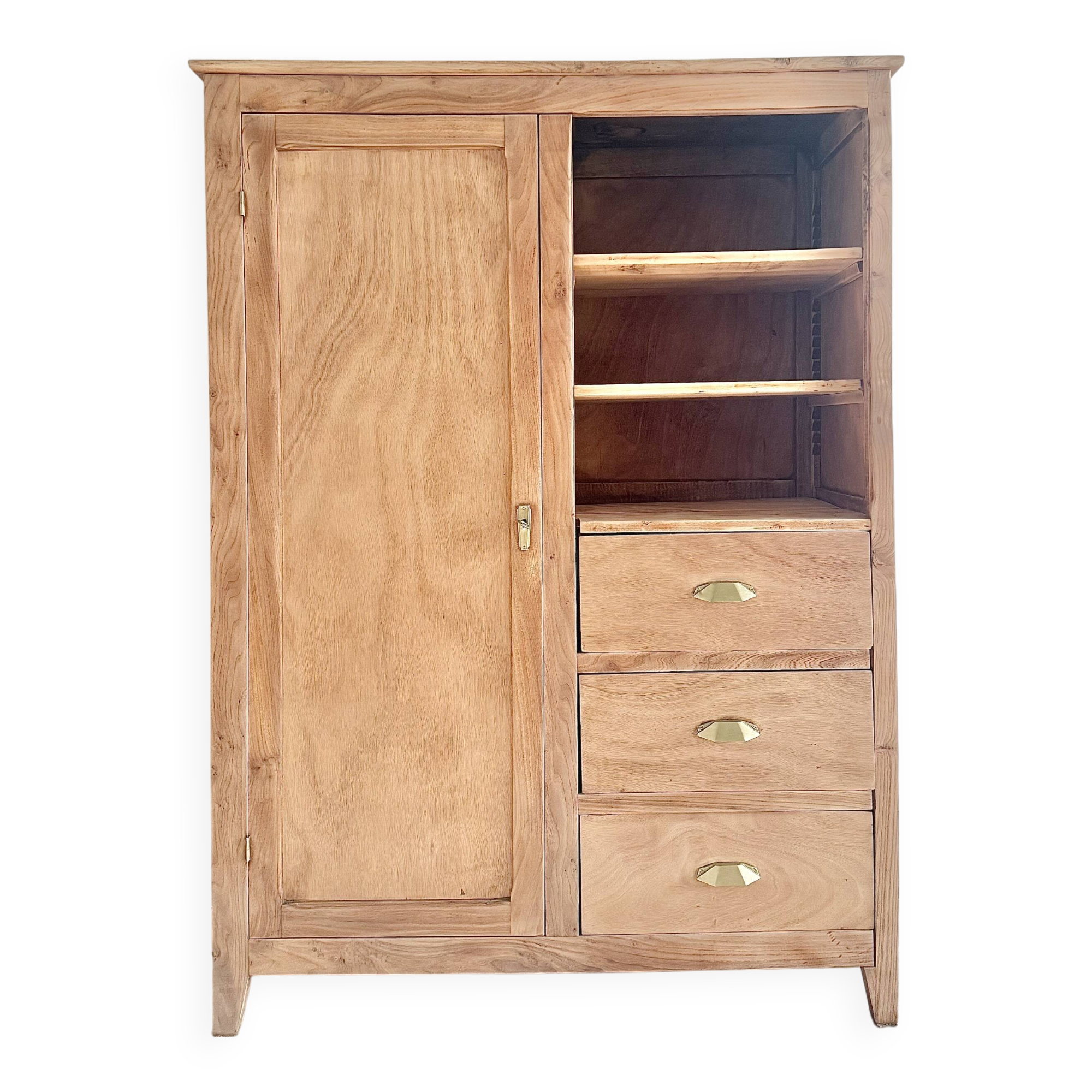 Asymmetrical Parisian wardrobe