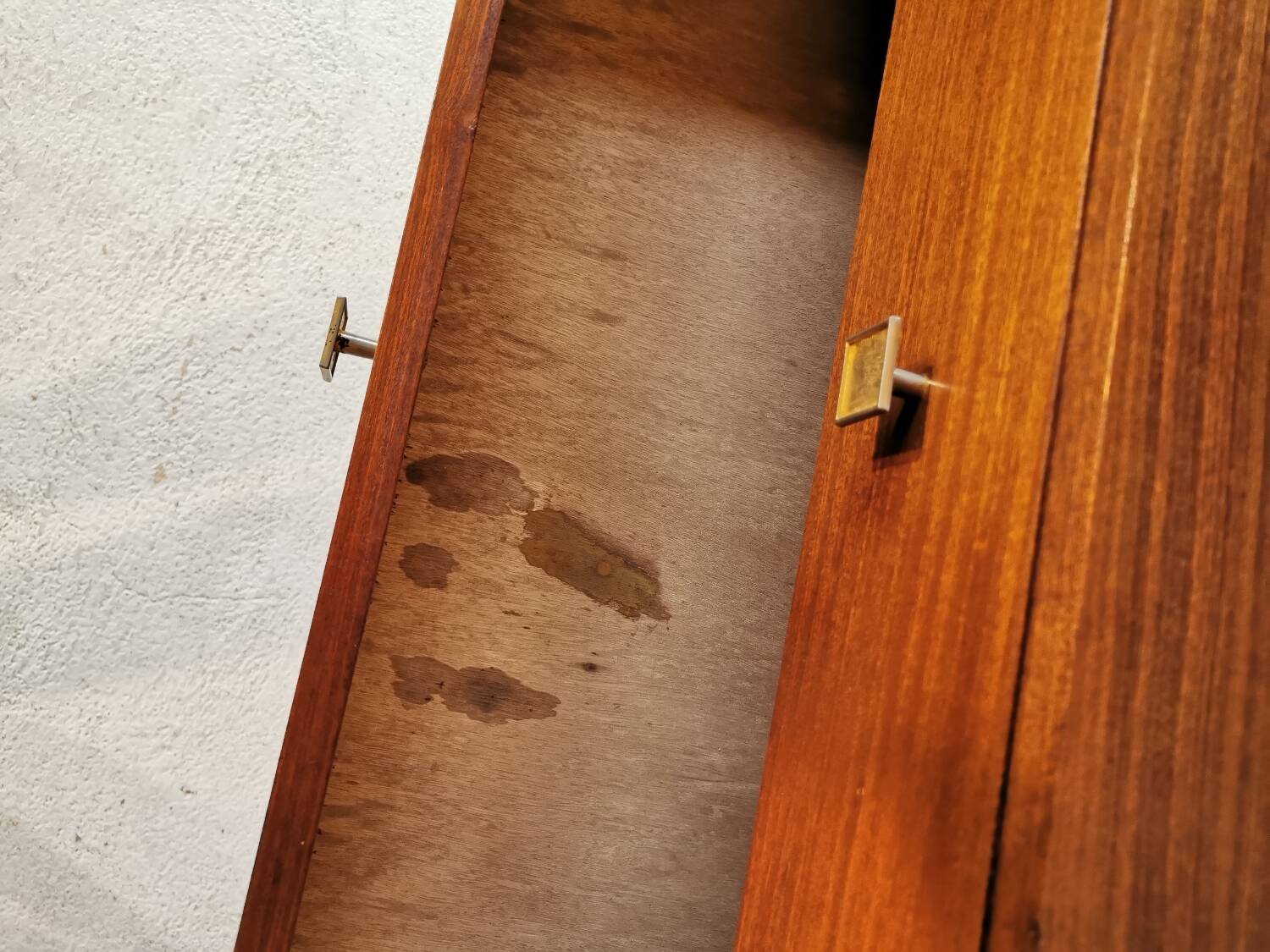 Vintage chest of drawers