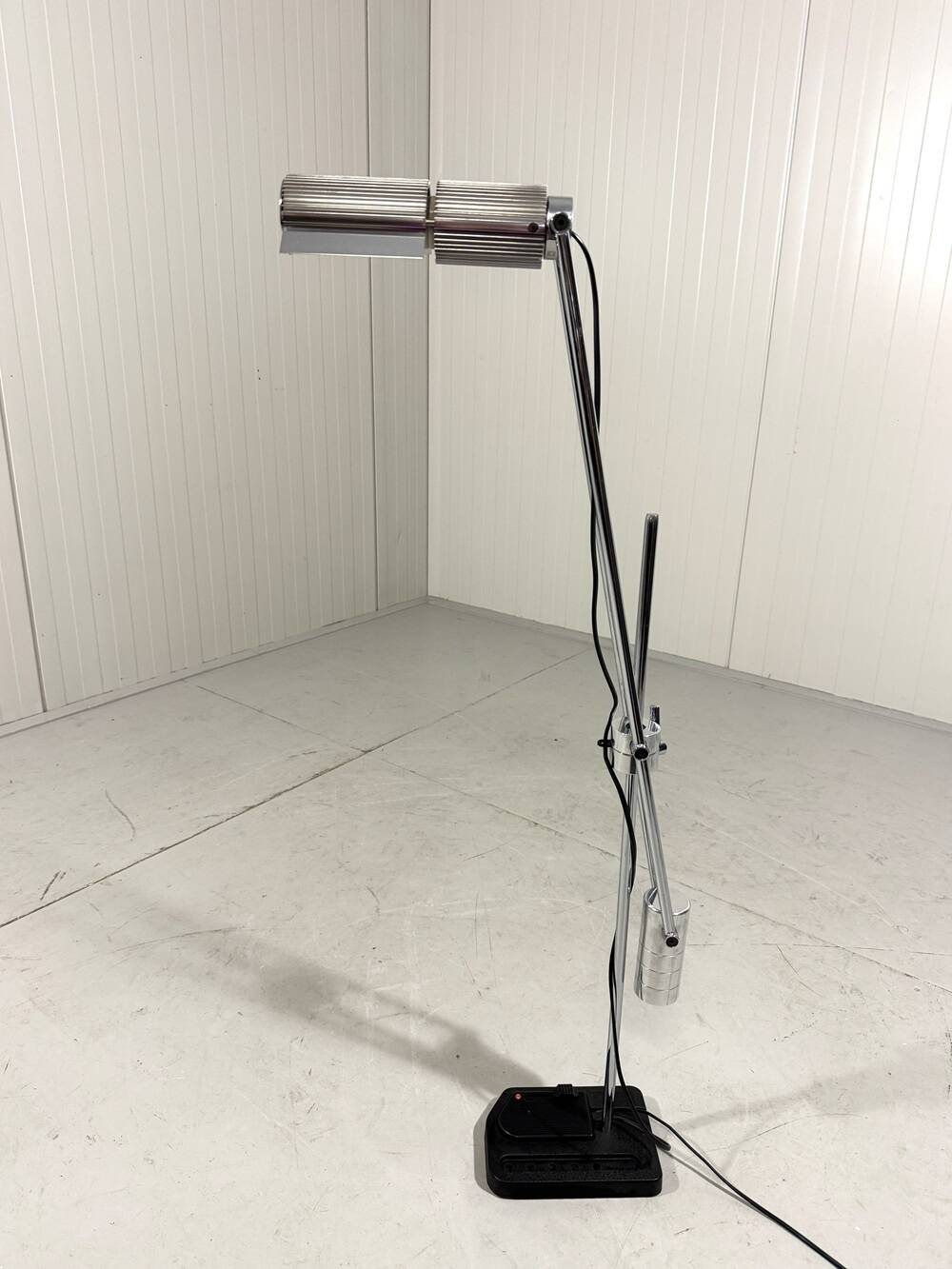 Viktor Frauenknecht Haloprofil desk lamp Swiss Lamps