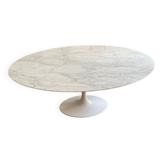 Tulip dining table