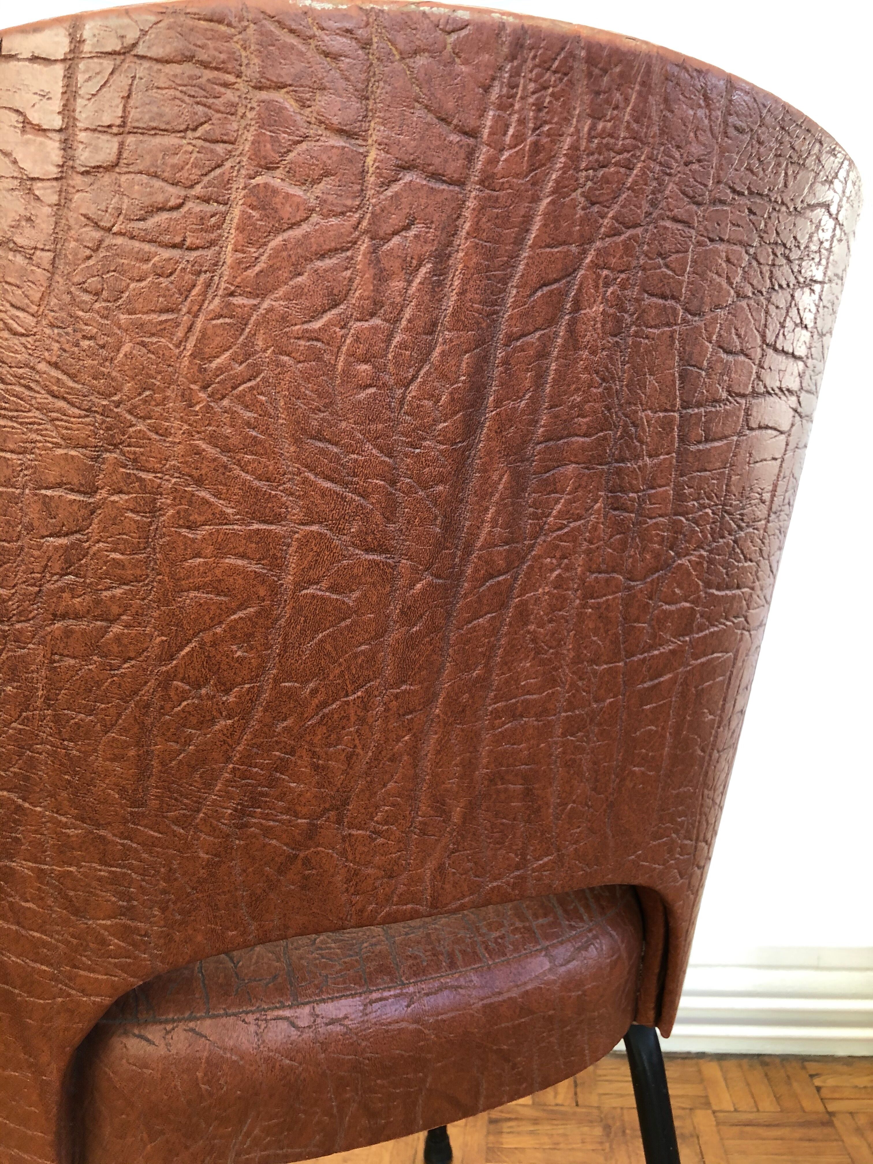 Fauteuil 1960 simili cuir imitation croco