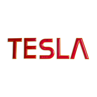 Enseigne Tesla
