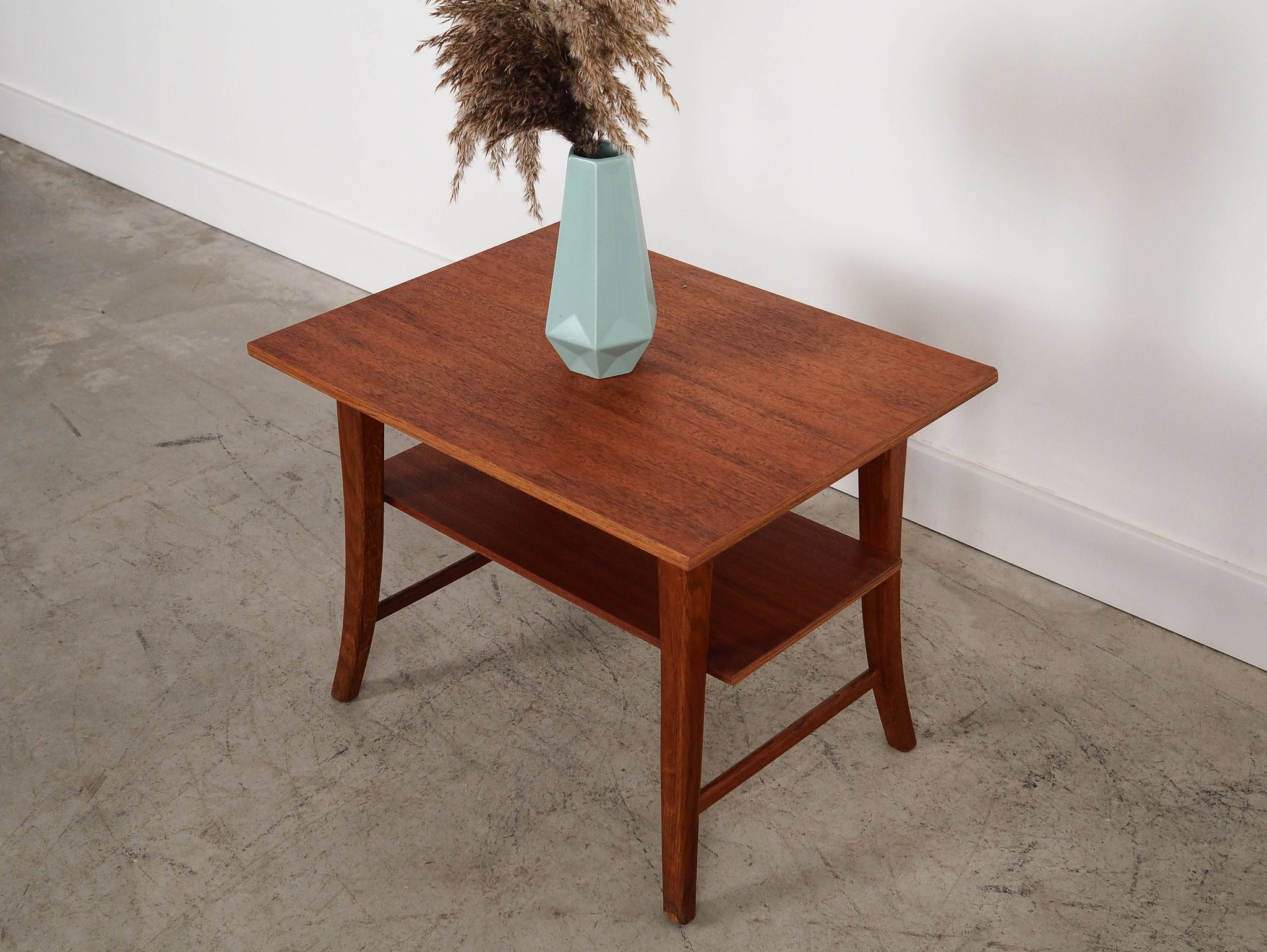 Table basse en teck, design danois, années 1970, production : Danemark