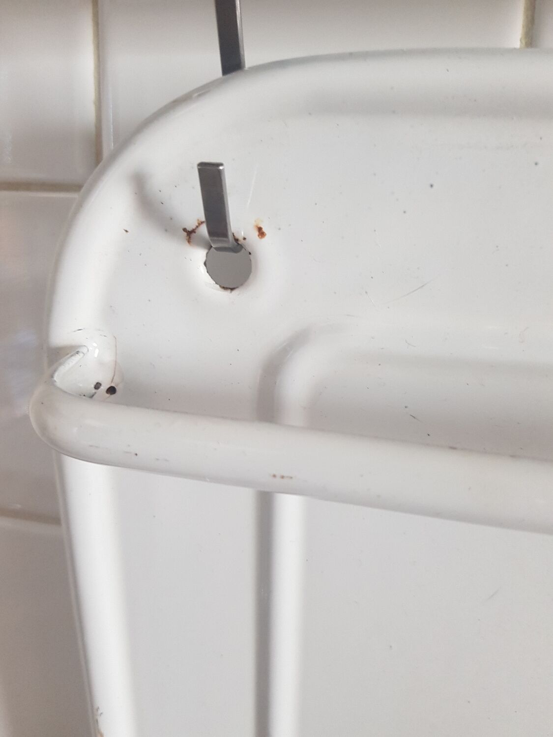 Enamelled utensil holder and ladle