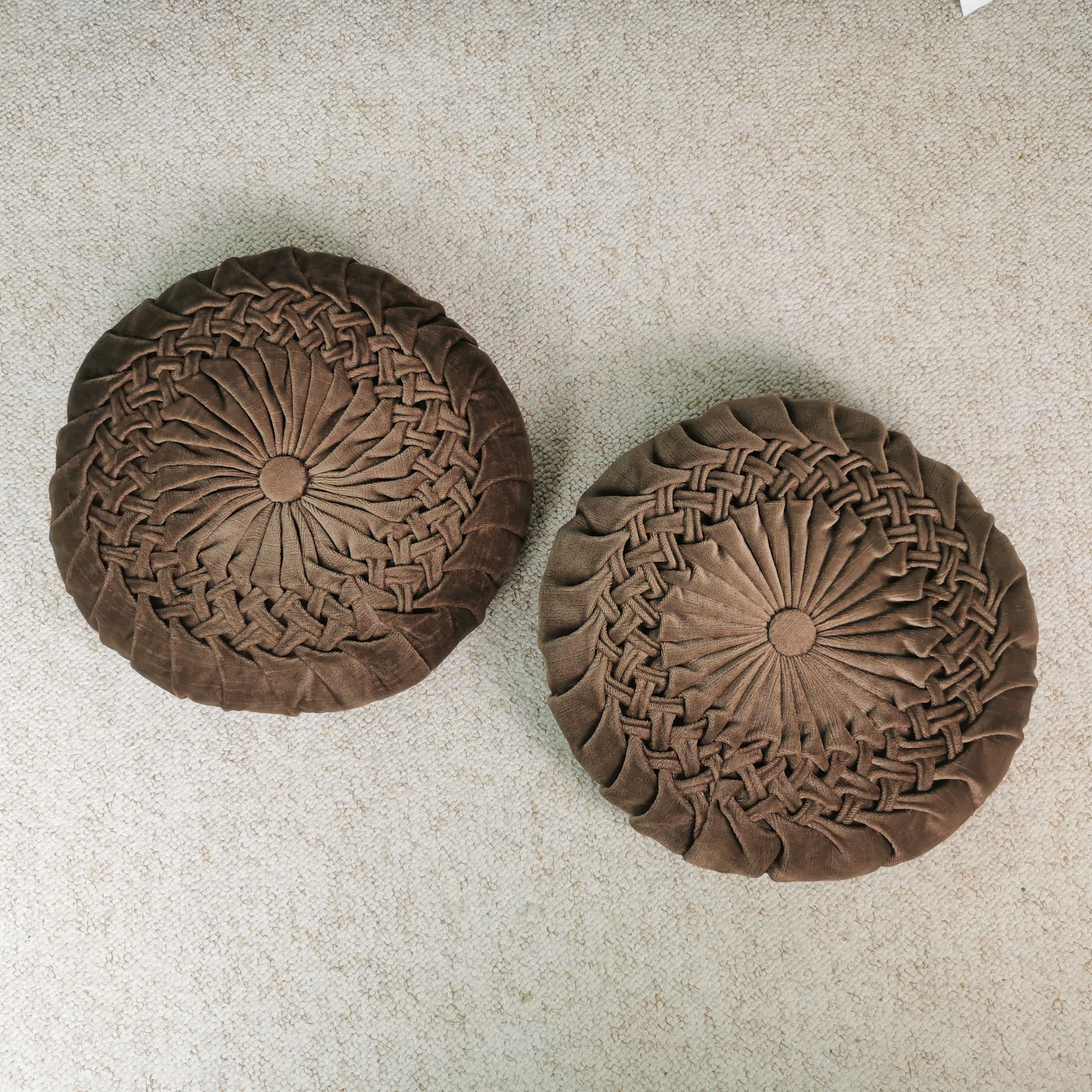 Pleated velvet cushions
