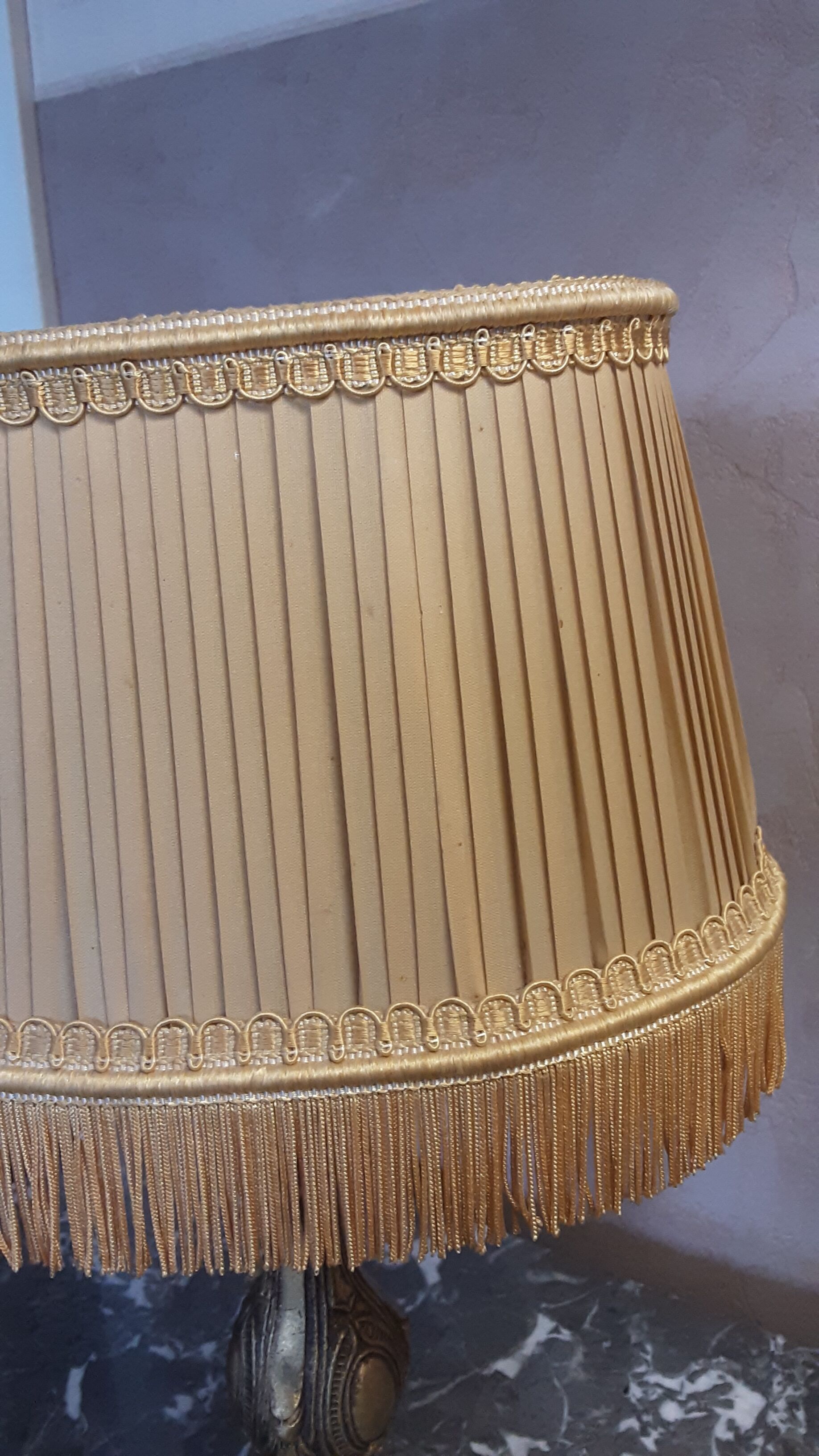 Bronze foot bedside lamp - old