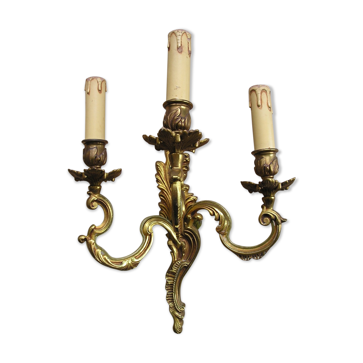 Louis XV-style gilded bronze wall light