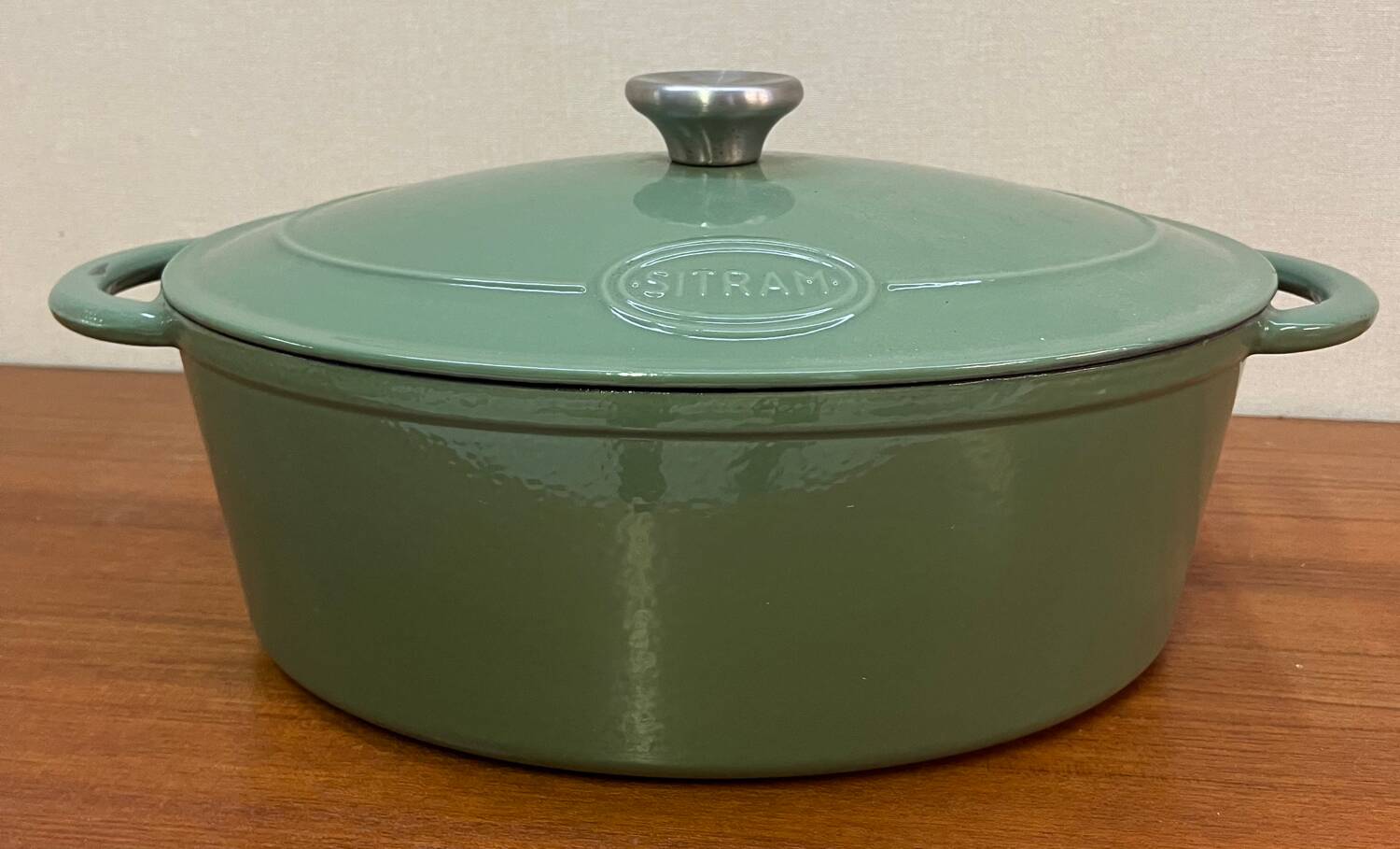 Sitram cast iron casserole dish