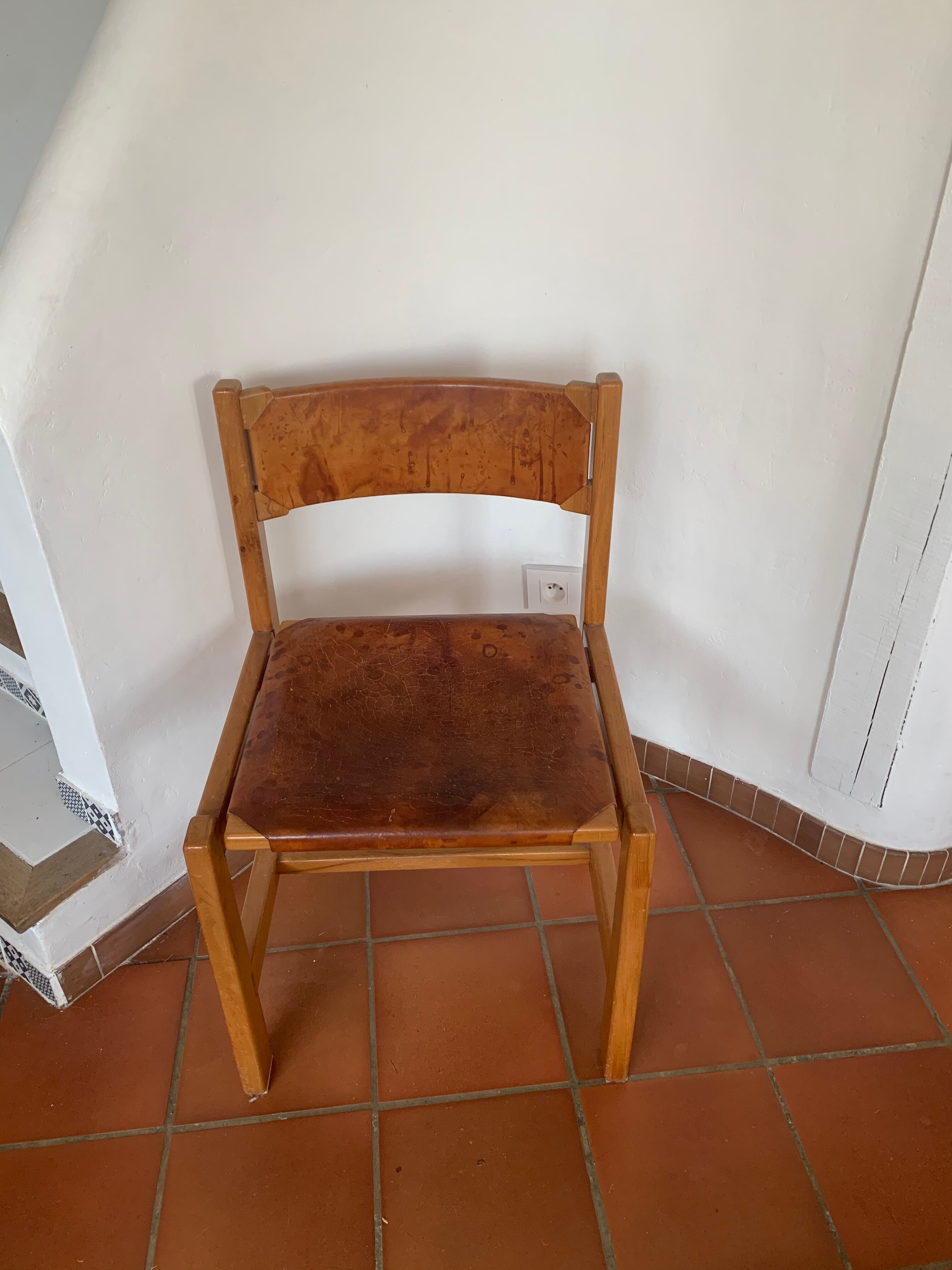 Pair of chairs elm leather
