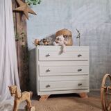 Art Deco chest of drawers