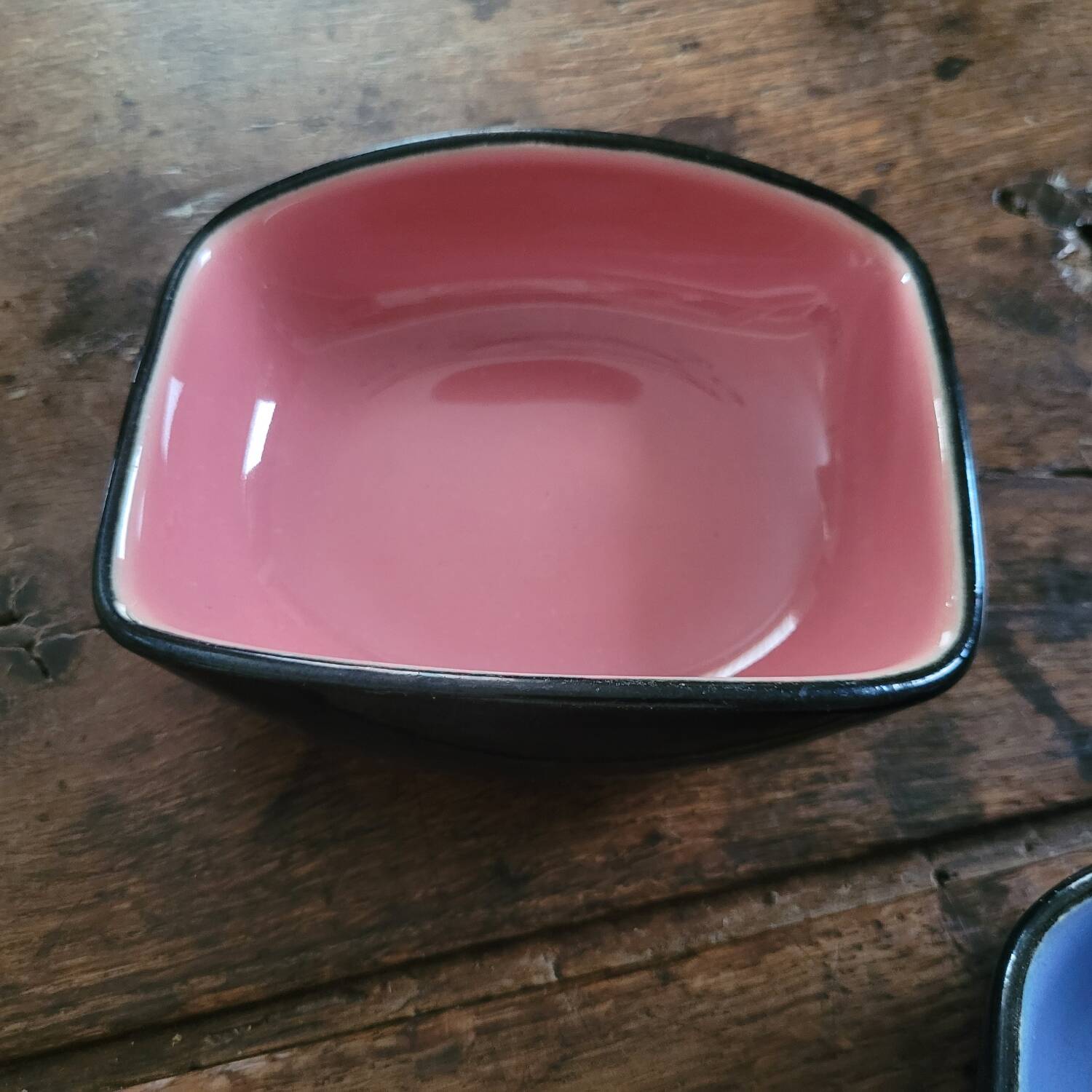 Paire de coupelles en céramique émaillée bicolore, années 1970