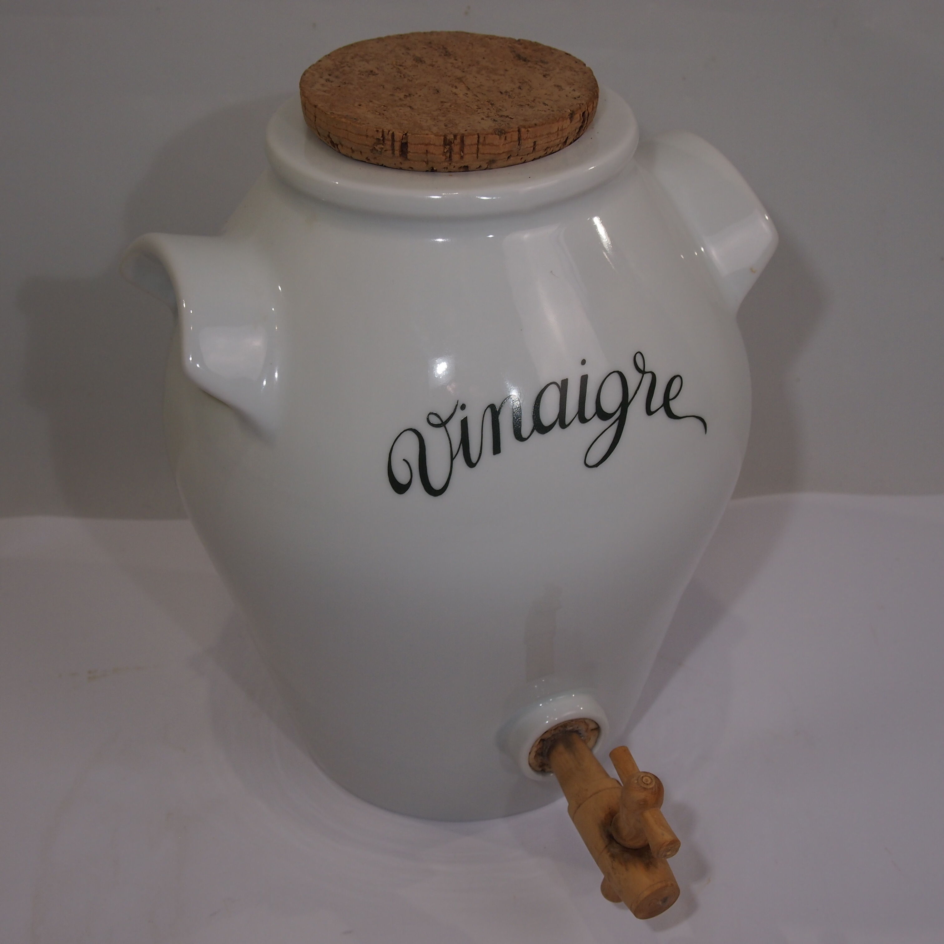 Vinaigrier porcelain