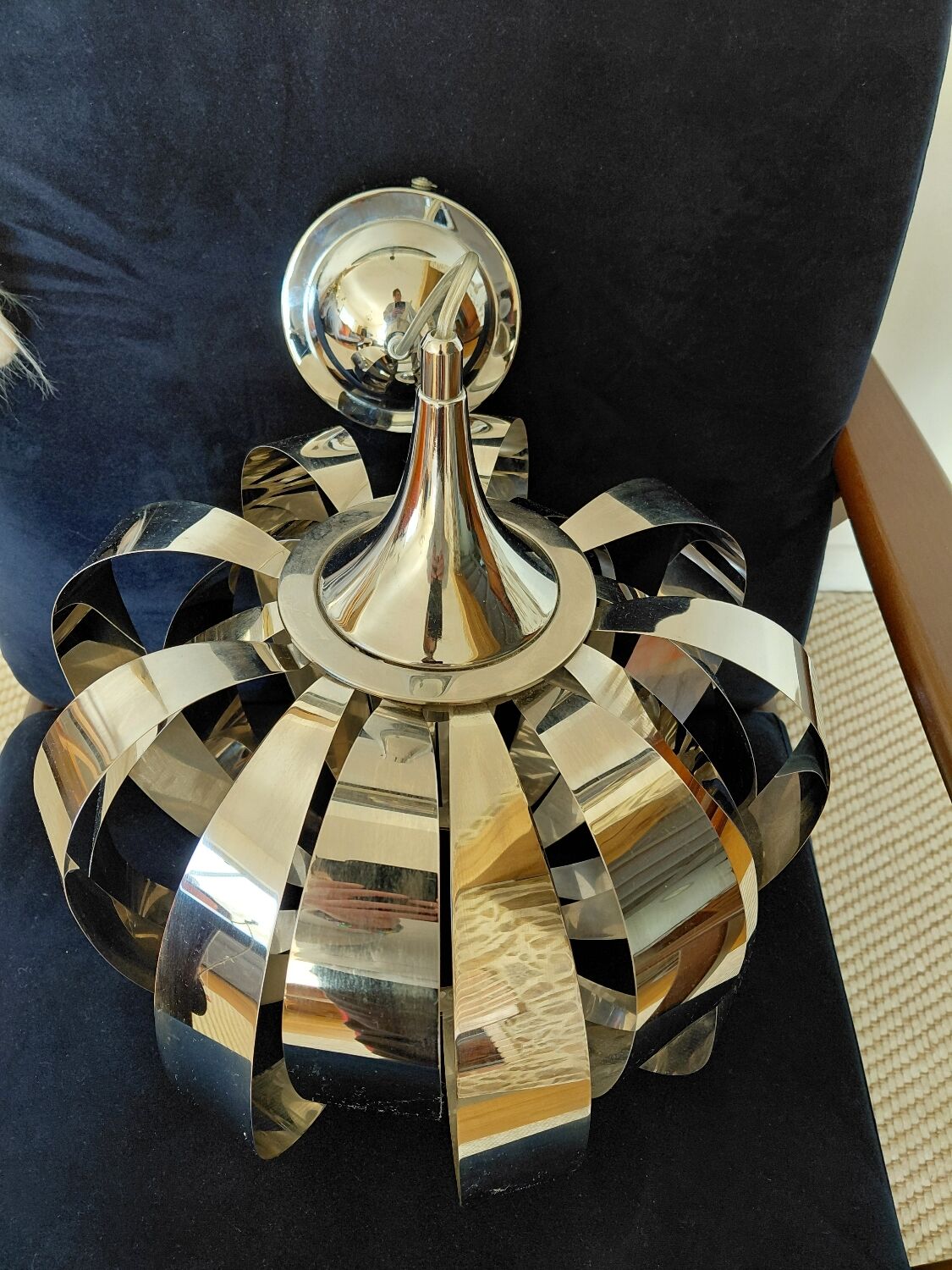 Chrome vintage suspension design space age - 1970s