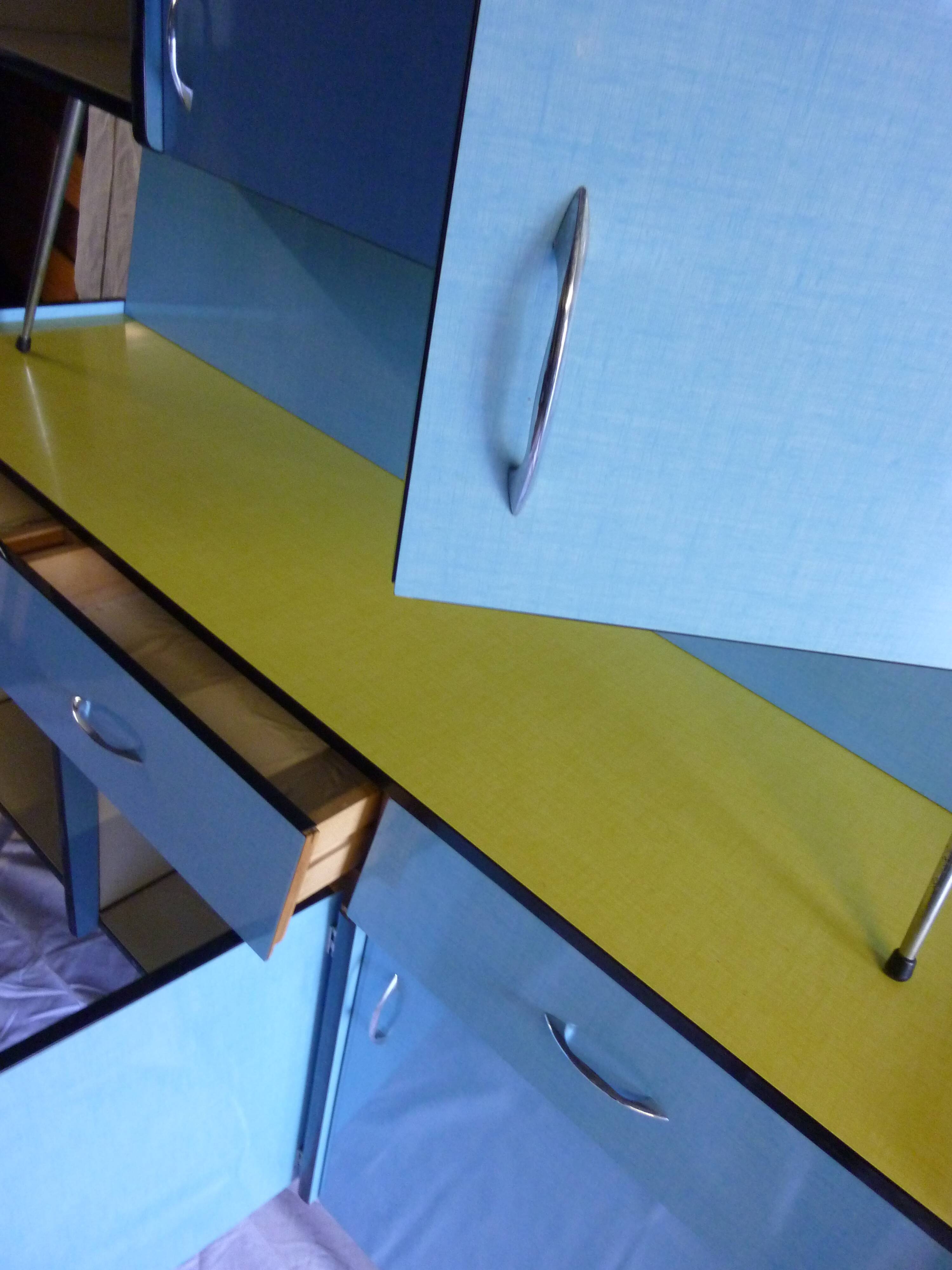 Buffet in blue and yellow formica