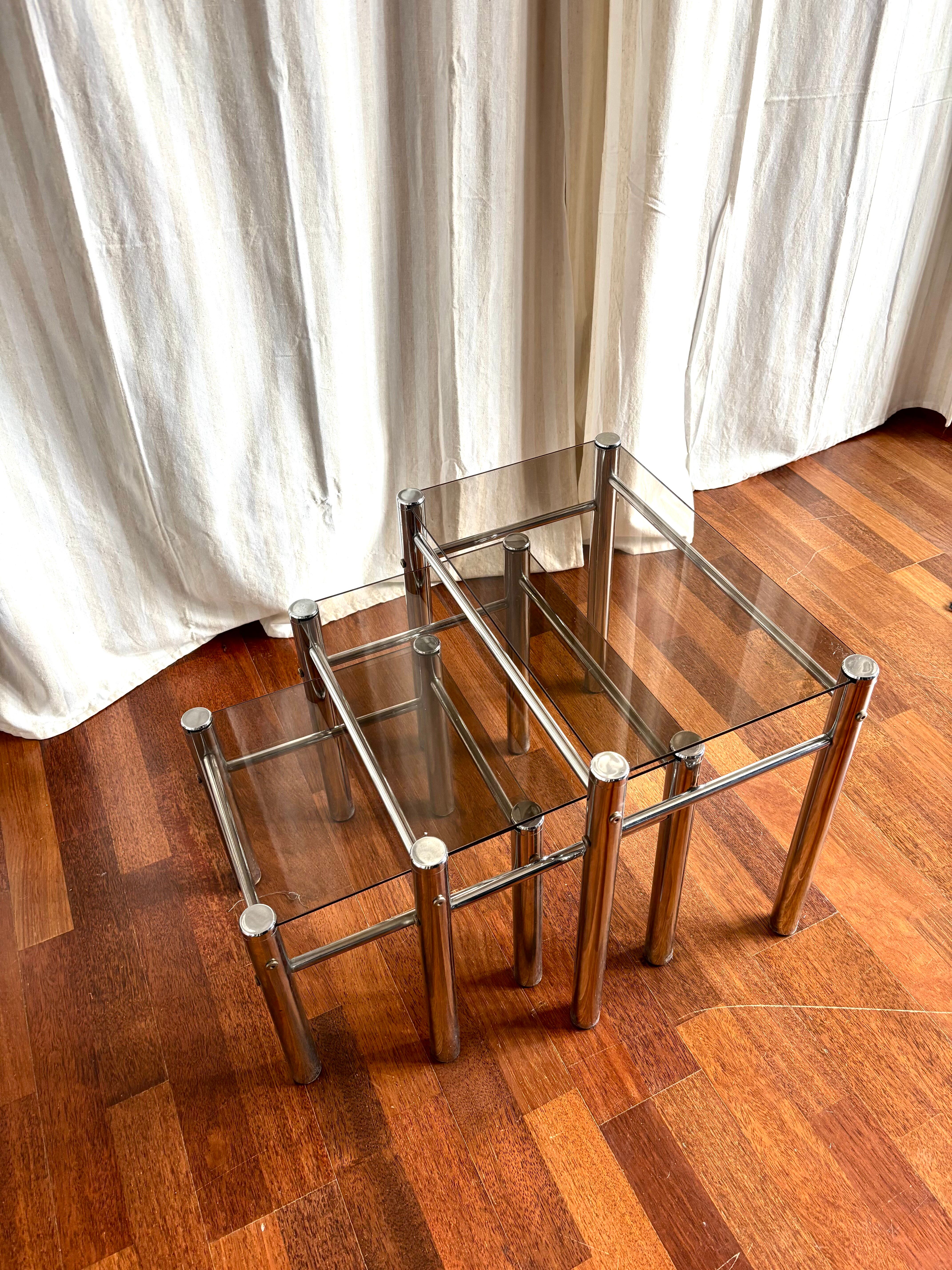 Table basse gigogne  années 70