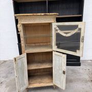 Louis XVI display cabinet from the early 20th century.