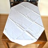 Vintage country tablecloth in embroidered cotton