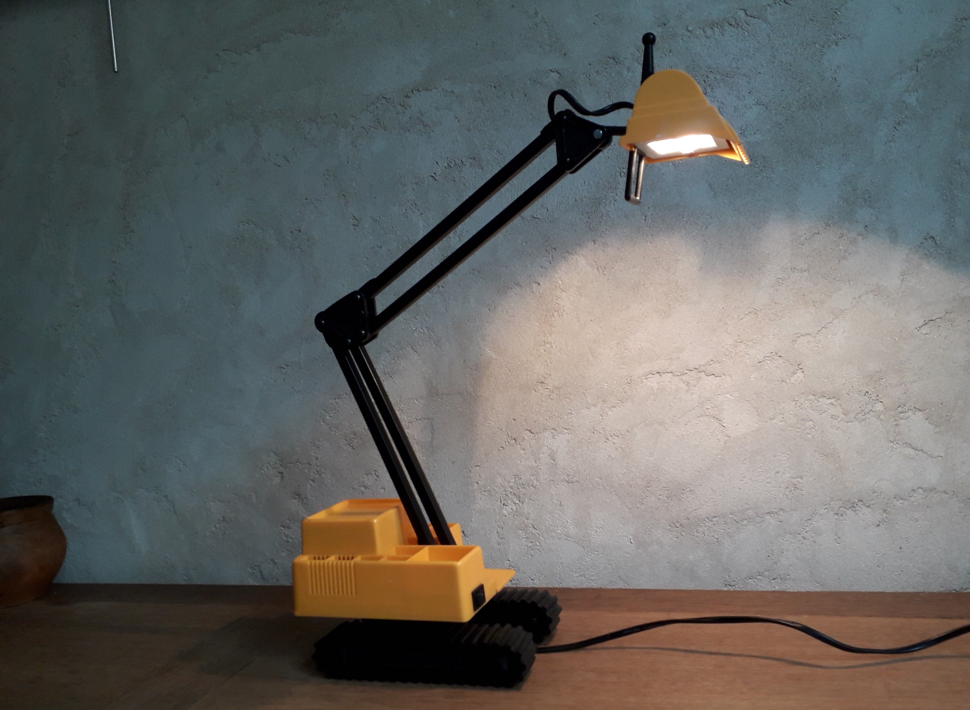 Crane lamp