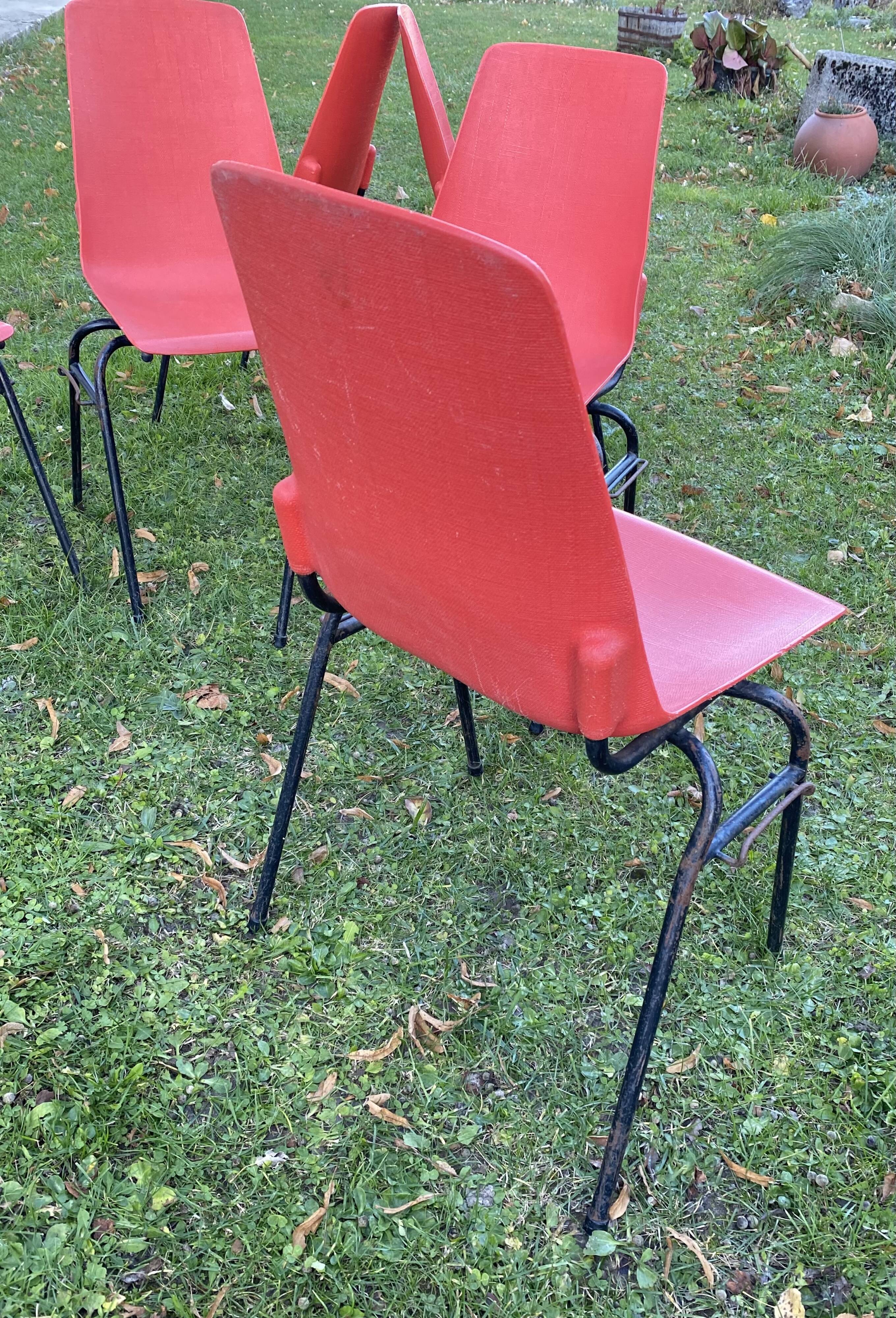 Set of 6 vintage red Fantasia chairs from the 1960s