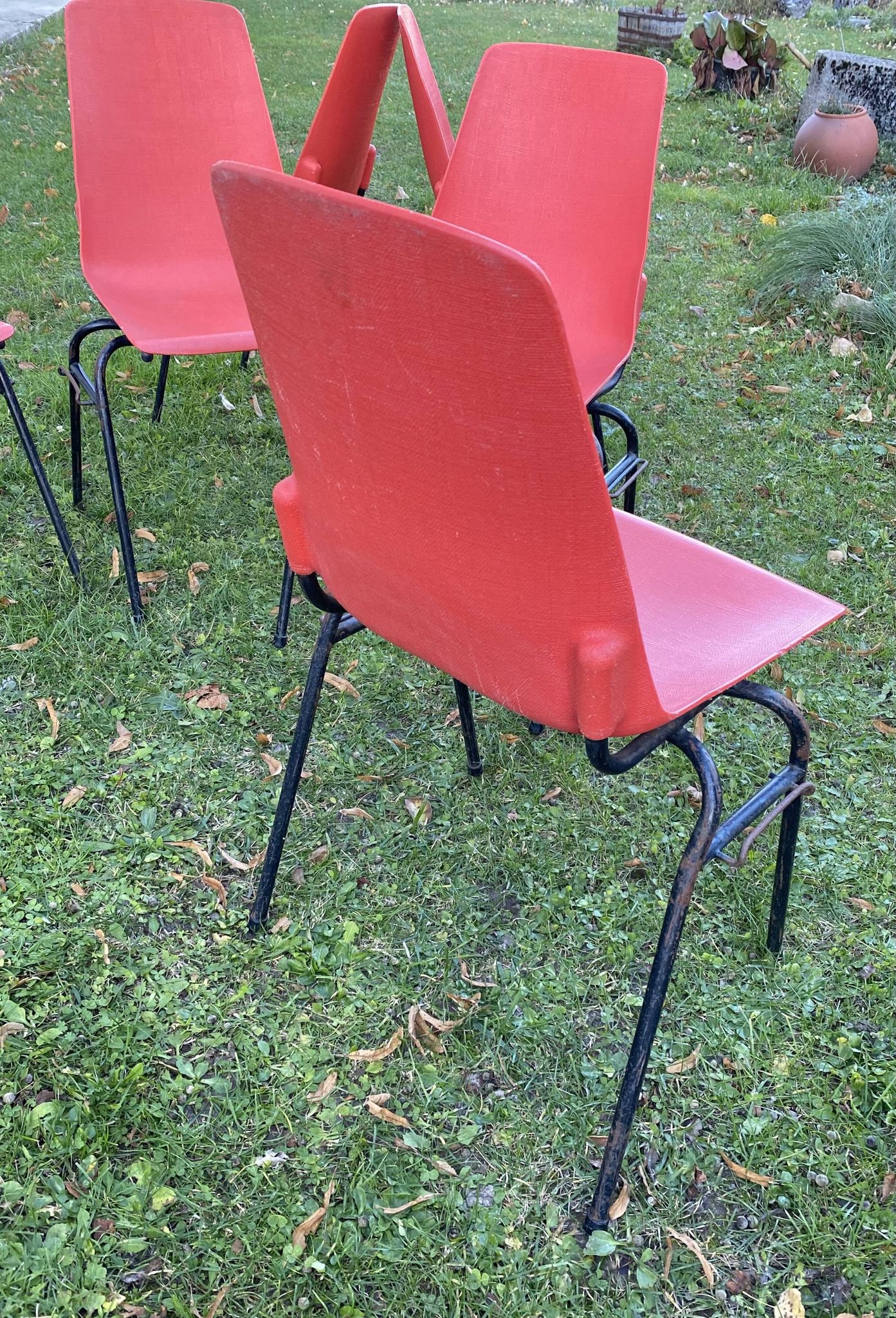 Set of 6 vintage red Fantasia chairs from the 1960s