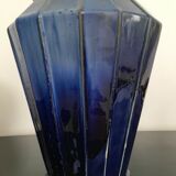 Vase ancien bleu en céramique émaillée