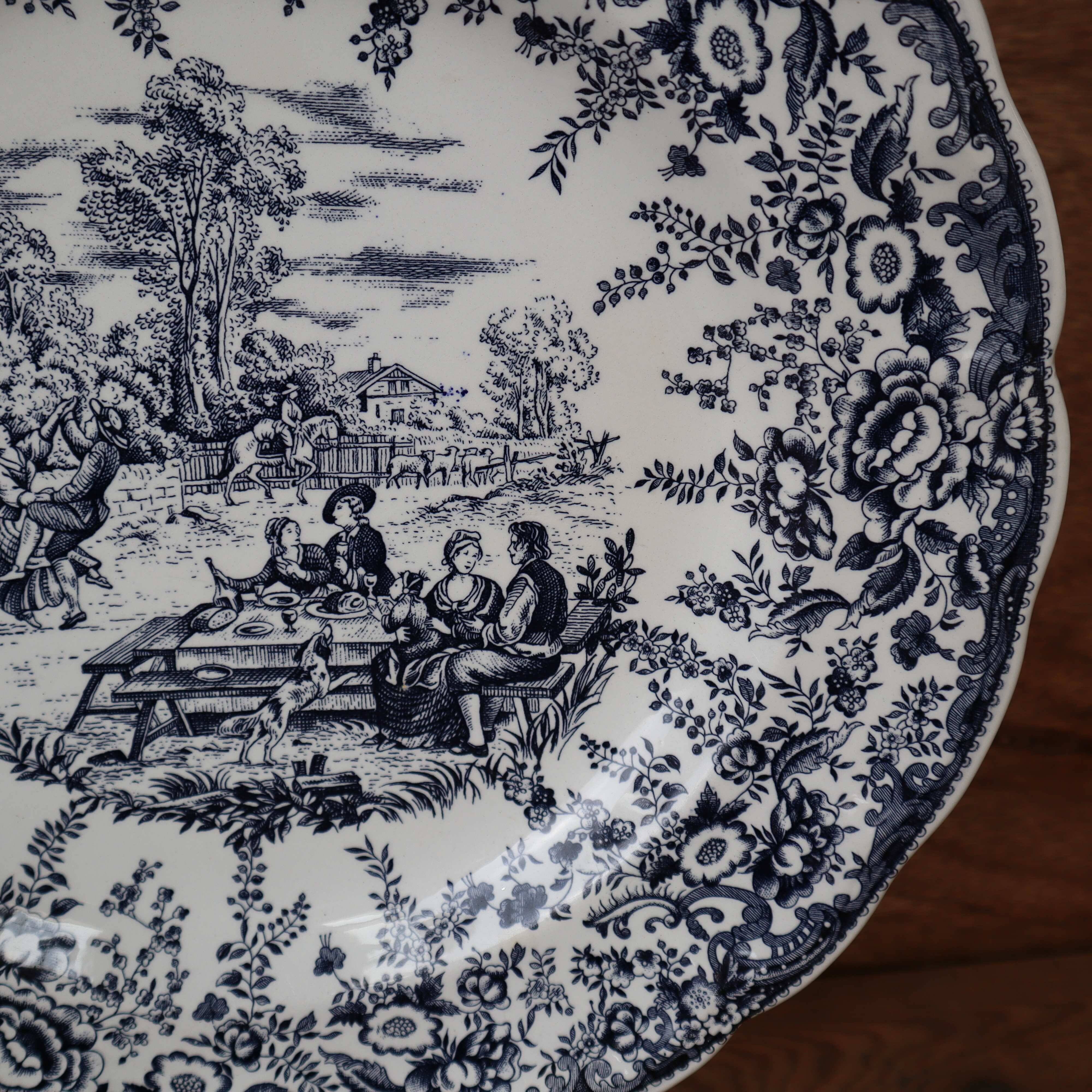 Round dish stamped Lunéville KG Tradition special grand feu