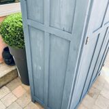 Parisian wardrobe and his bedside