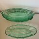 Set of 5 small pressed green glass dishes - Art Deco style / Wine