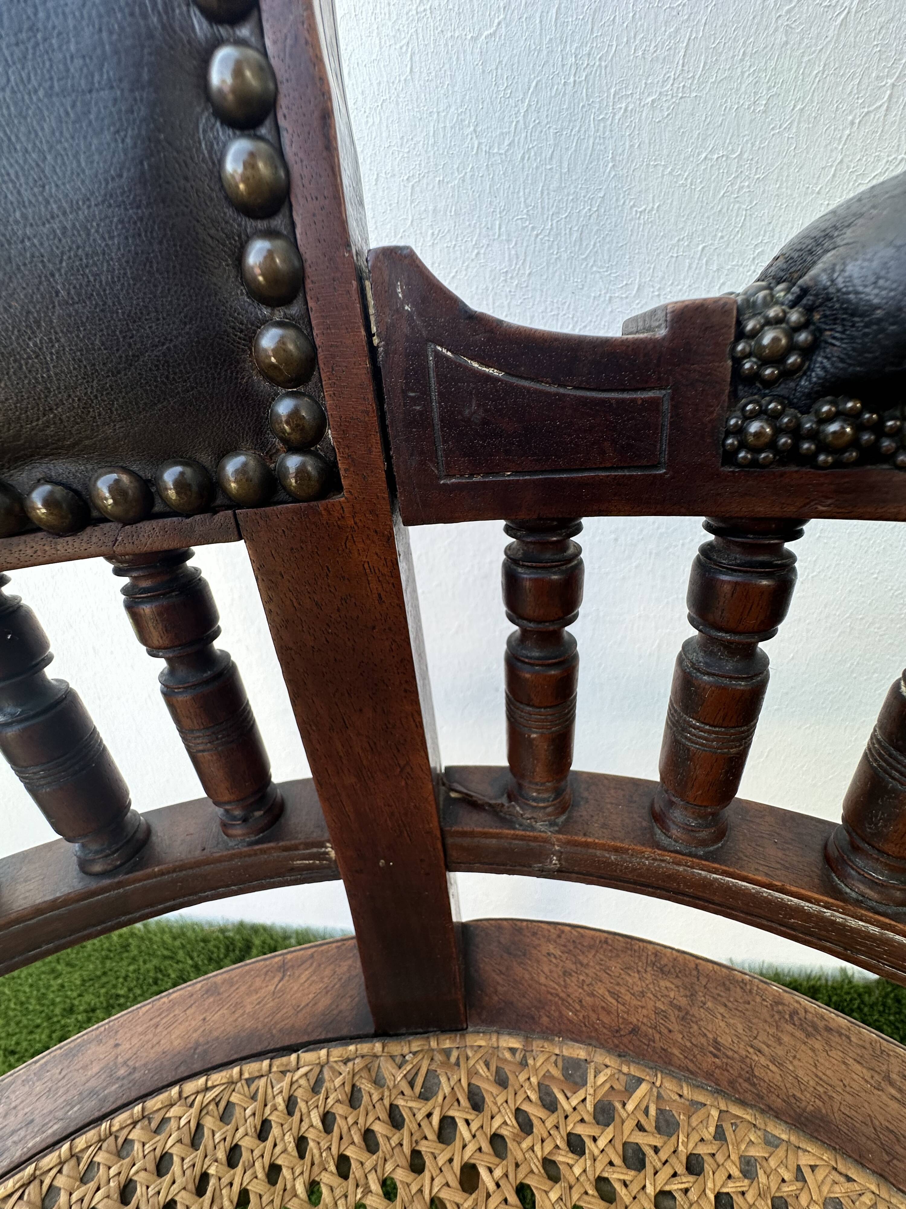 Napoleon III office chair in solid wood