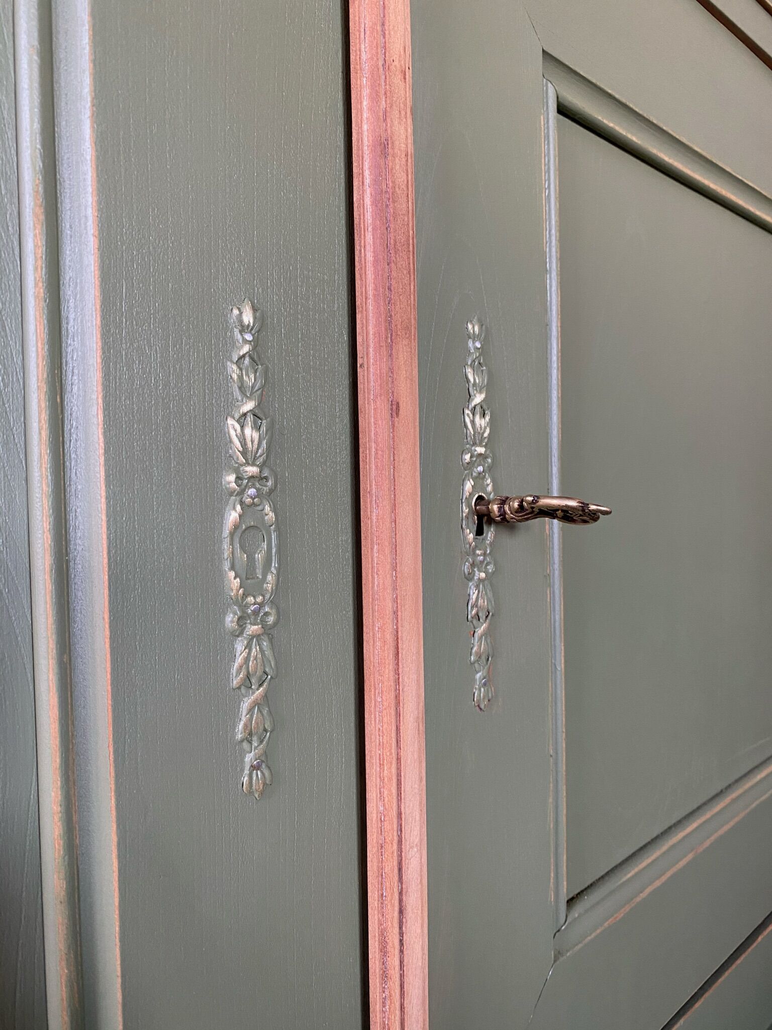 Buffet 2 body restyled in kaki