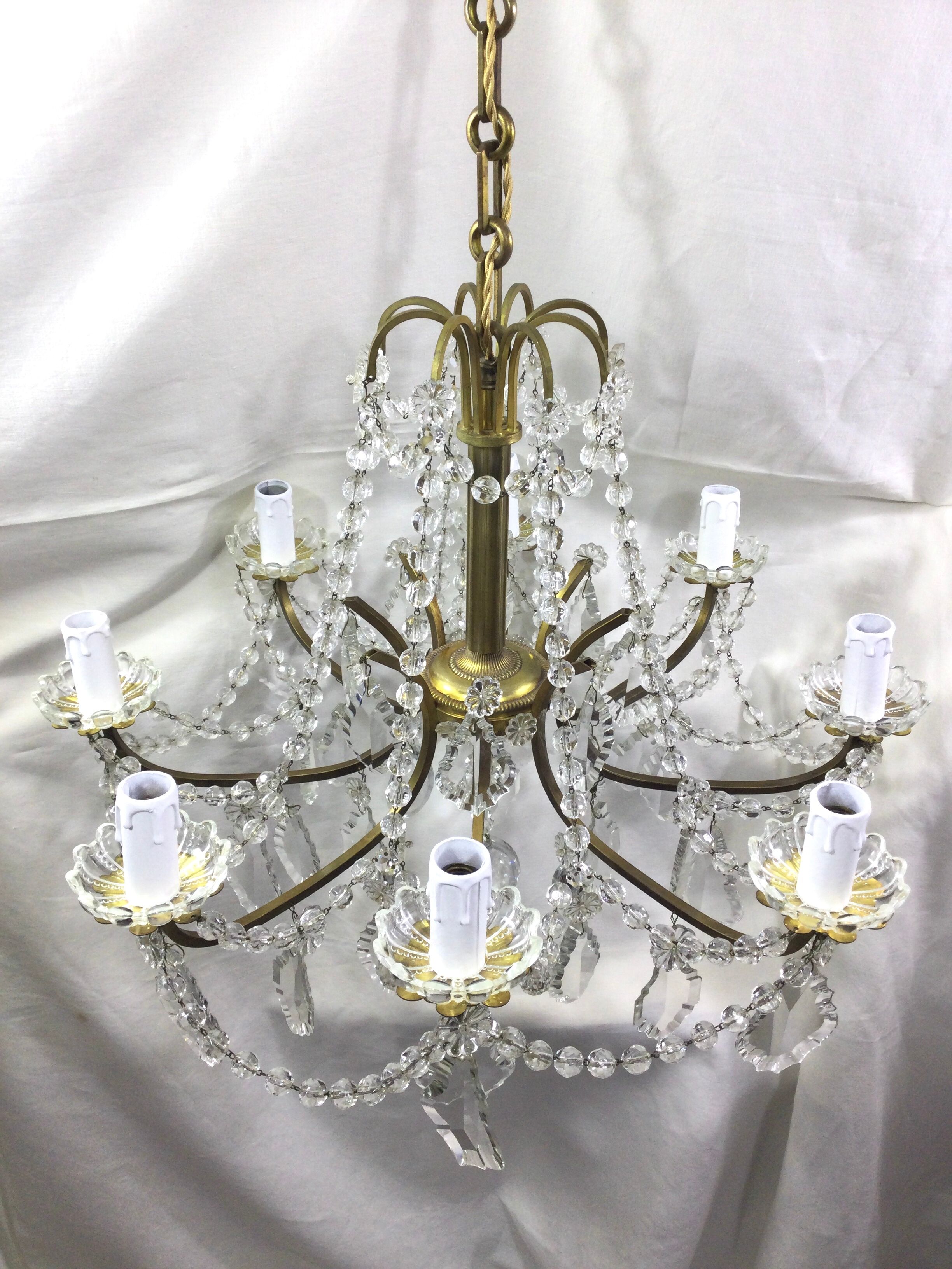 Lustre à 8 lumières en bronze et cristal