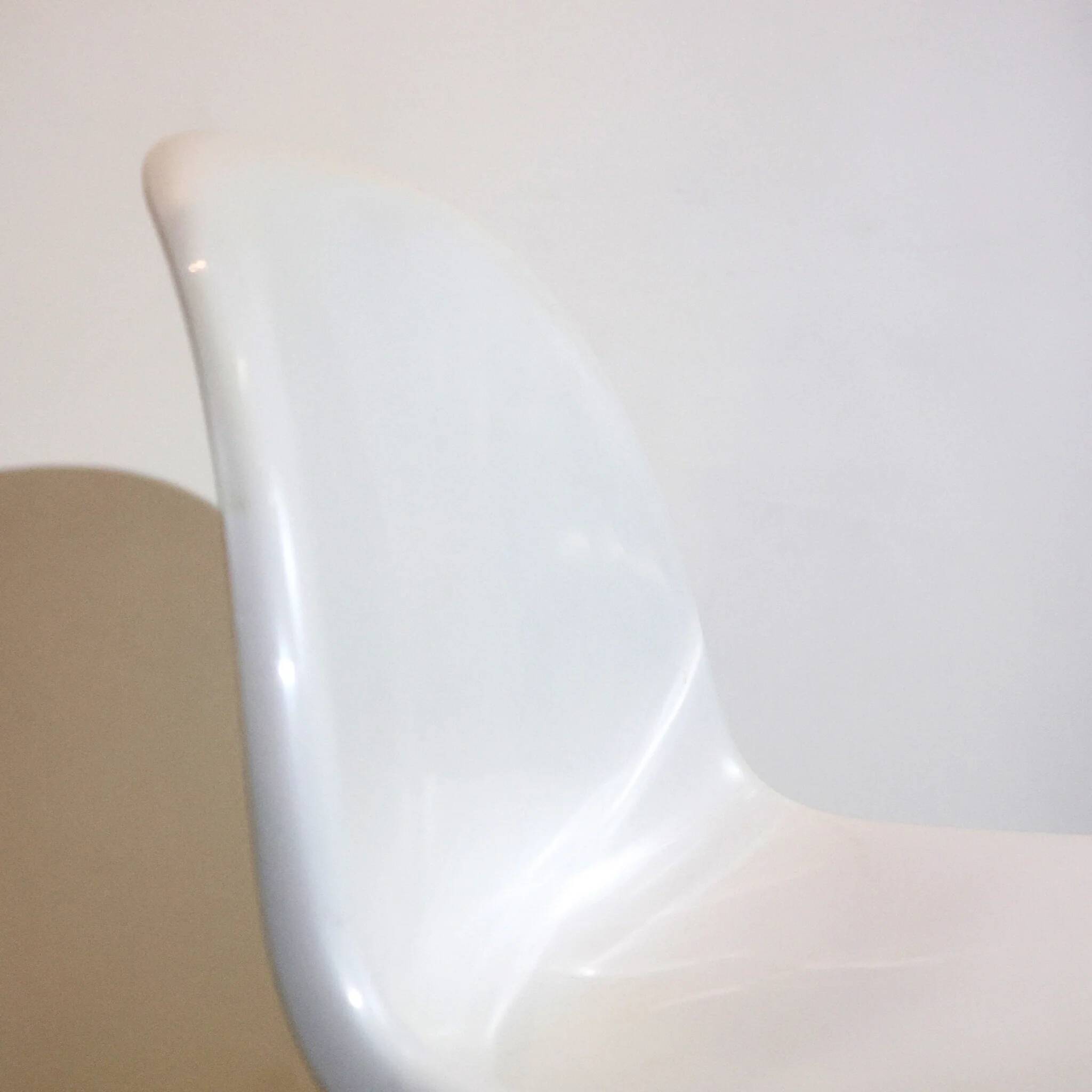 White S chair by Verner Panton – Herman Miller edition 1971