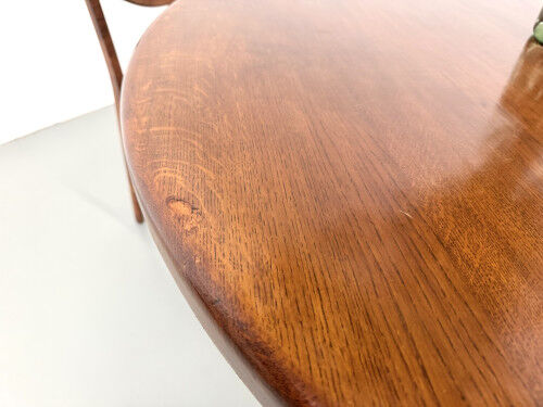 Brutalist round table in solid oak, 1960s.