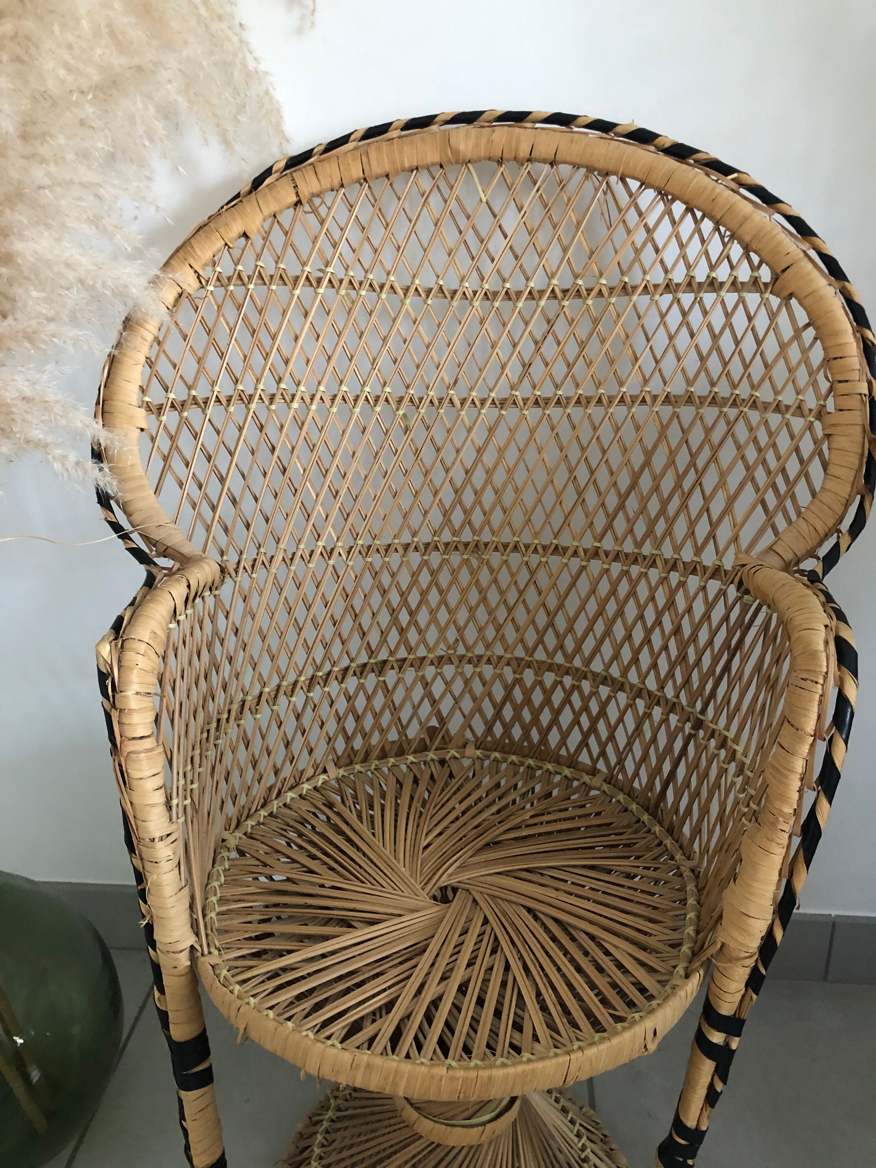 Emmanuelle child chair